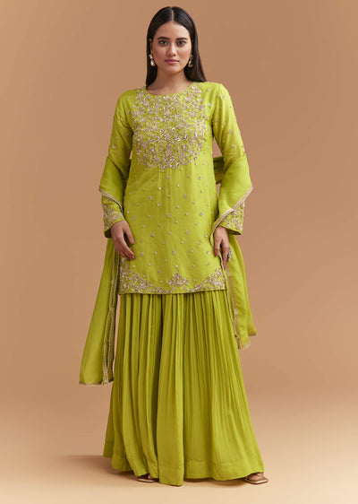 green-silk-palazzo-suit-with-sequins-and-cutdana-work-sg339342-1.jpg