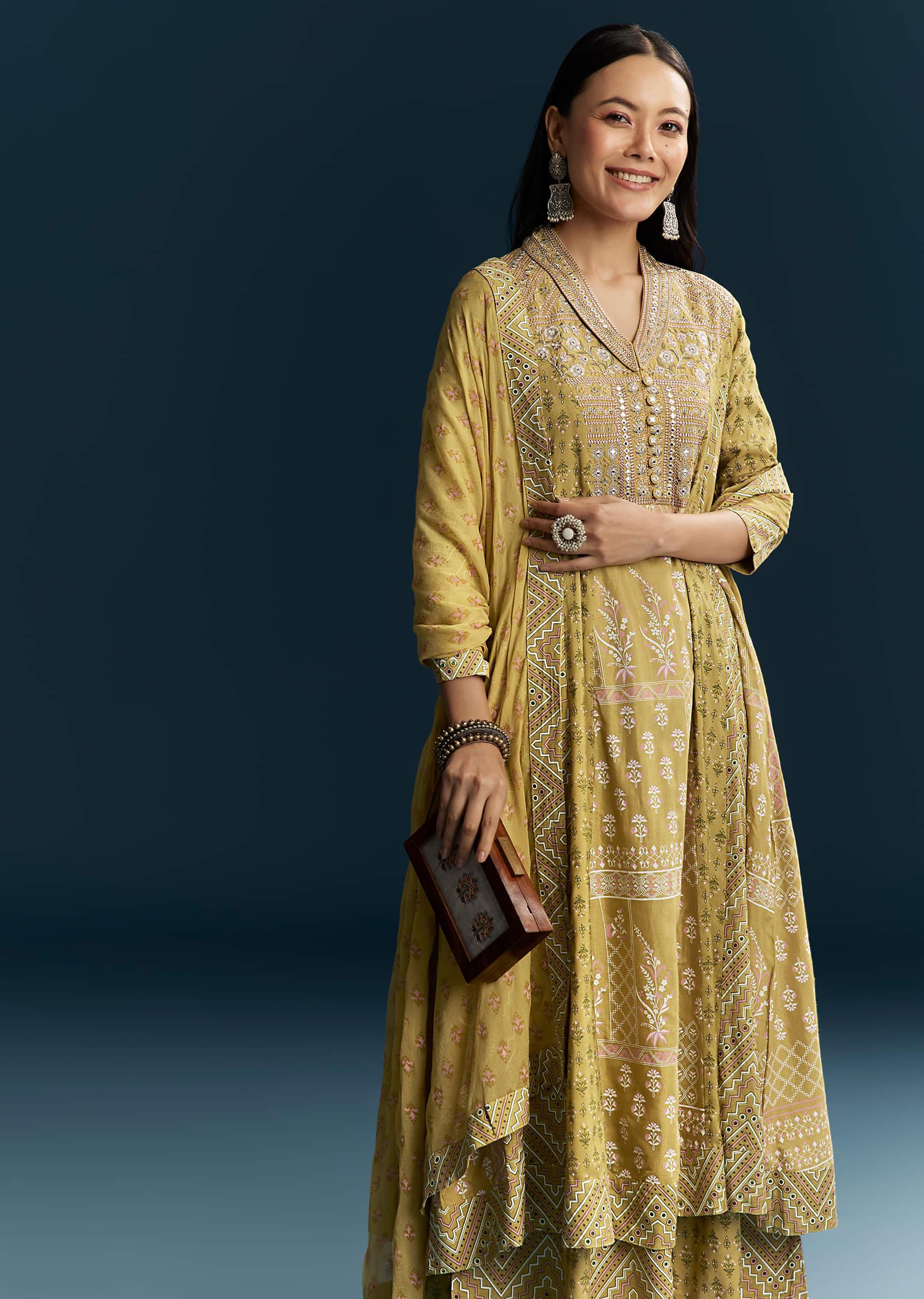 green-silk-printed-anarkali-suit-with-resham-work-sg347520-4.jpg