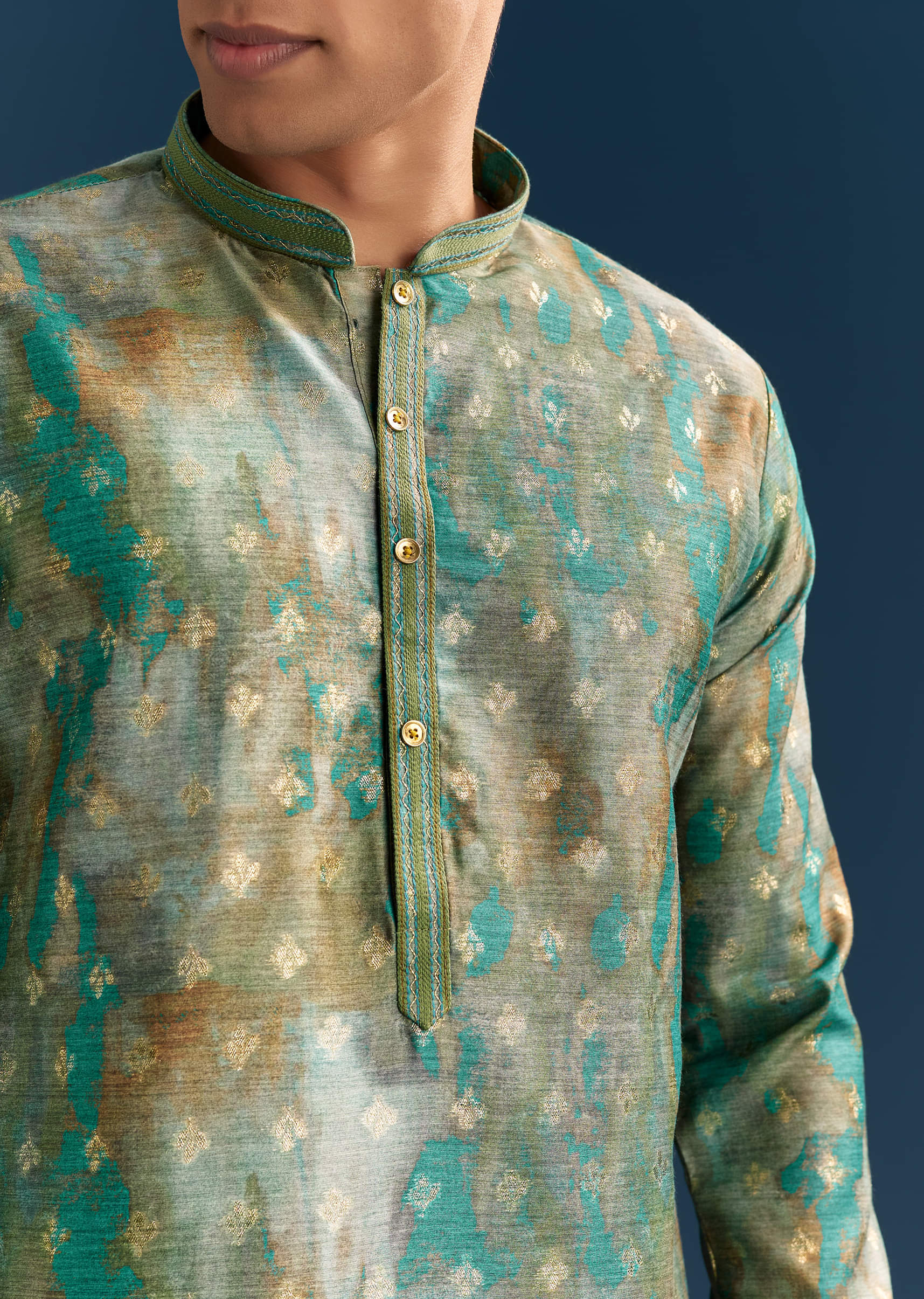 green-silk-printed-kurta-set-for-men-with-foil-butti-work-sg330030-2.jpg