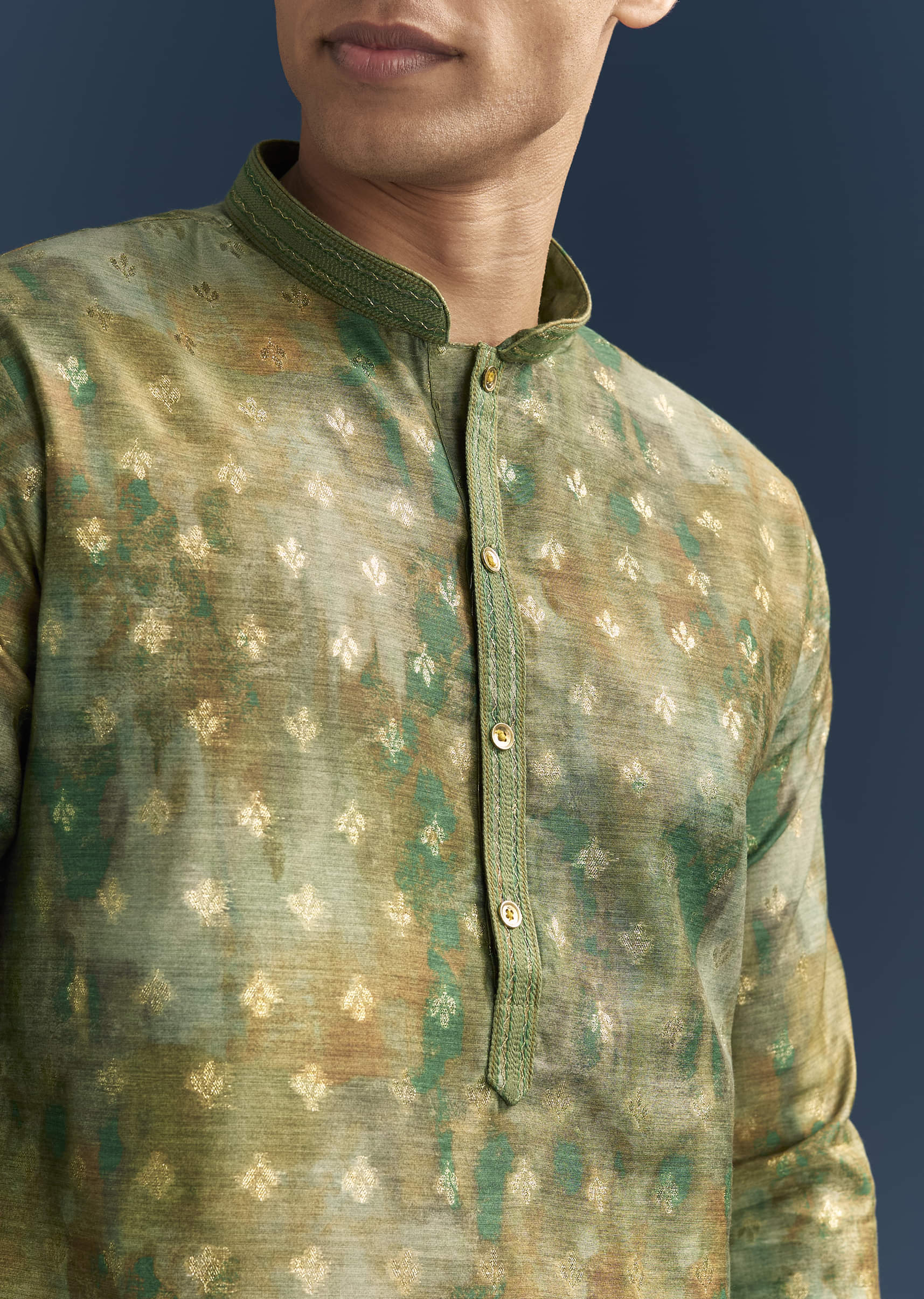 green-silk-printed-kurta-set-for-men-with-foil-butti-work-sg330046-2.jpg
