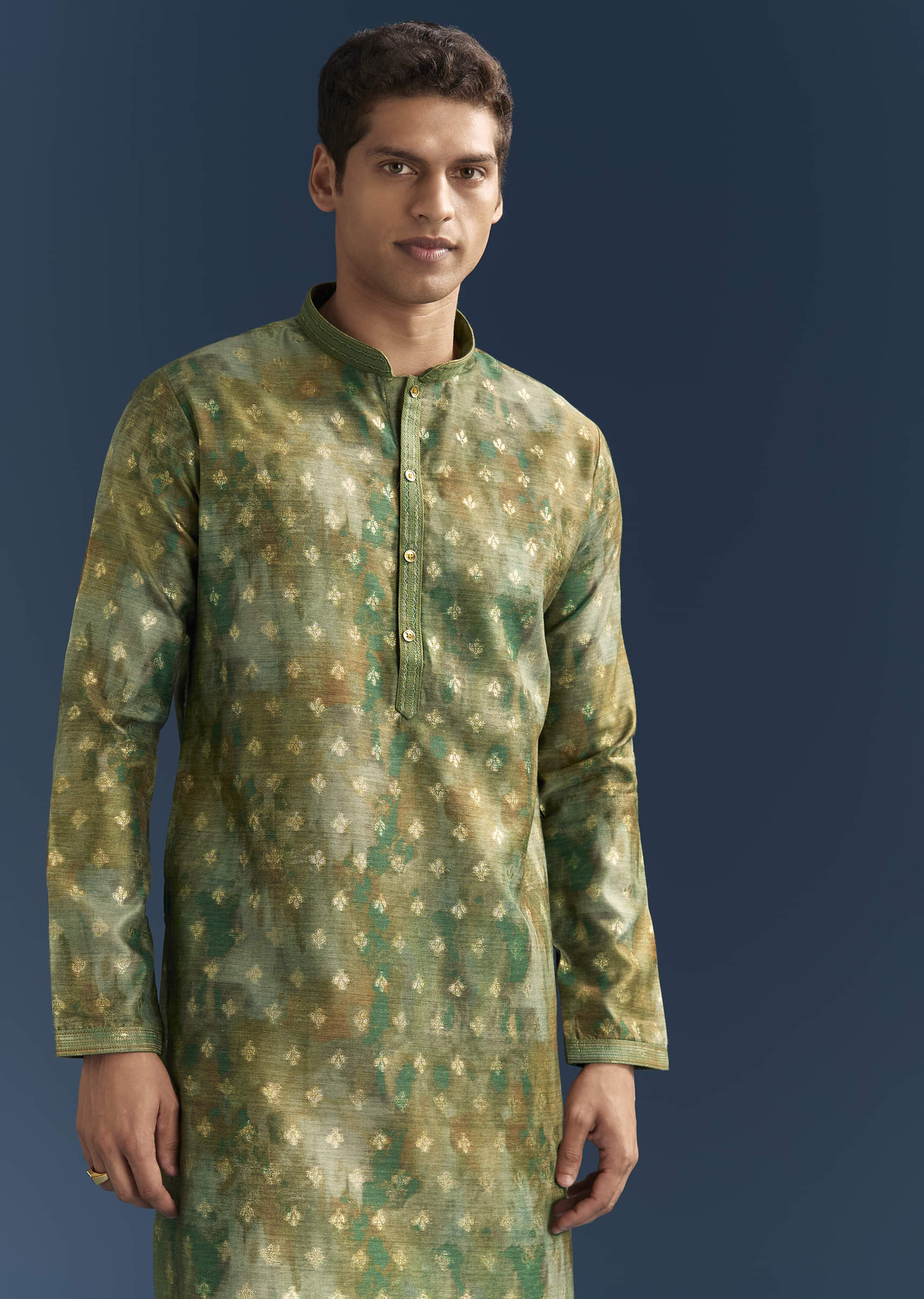 green-silk-printed-kurta-set-for-men-with-foil-butti-work-sg330046-4.jpg