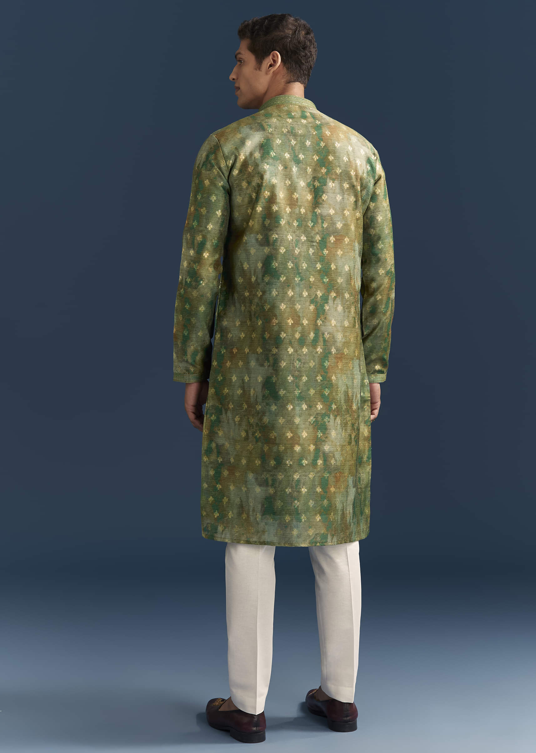 green-silk-printed-kurta-set-for-men-with-foil-butti-work-sg330046-5.jpg