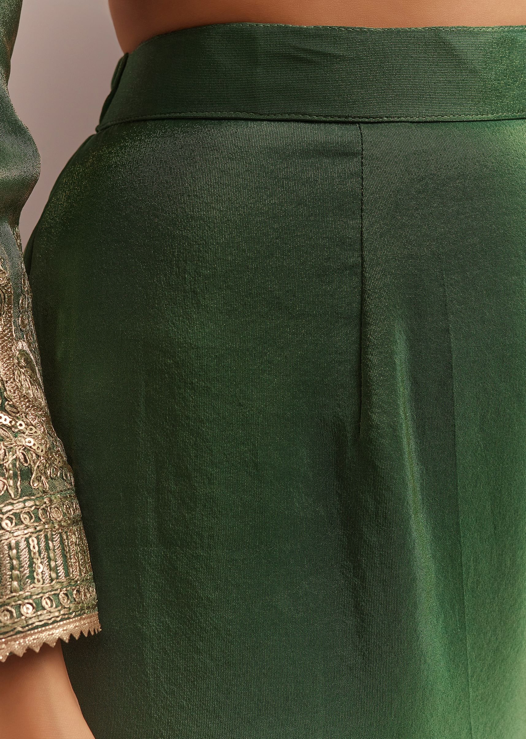 green-tissue-embroidered-anarkali-pant-with-organza-dupatta-sg302147-6_f84237f5-52c2-4d3e-9531-fb7b67c7820b.jpg