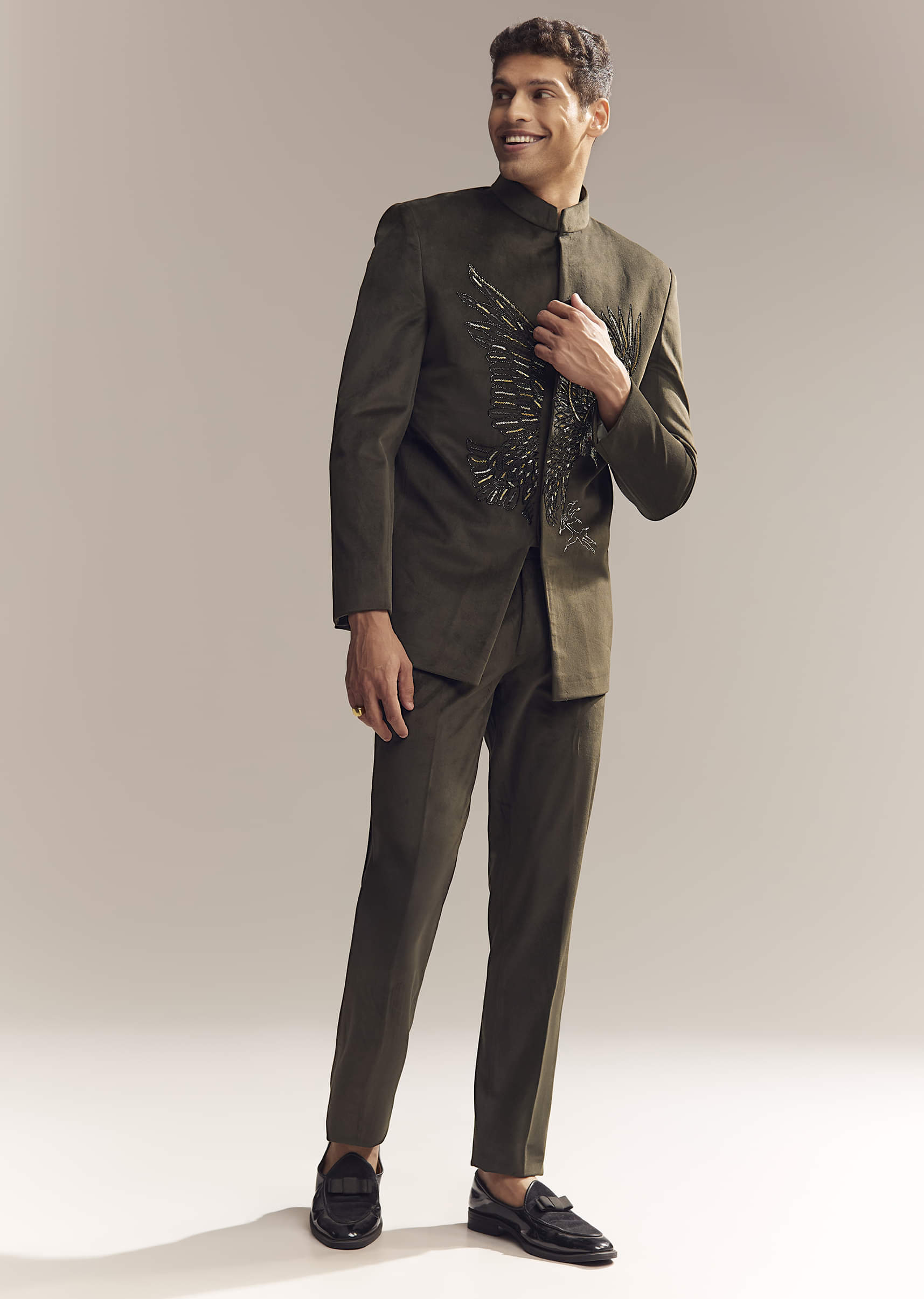 green-velvet-jodhpuri-suit-for-men-with-cutdana-and-moti-embroidery-sg333179-1.jpg