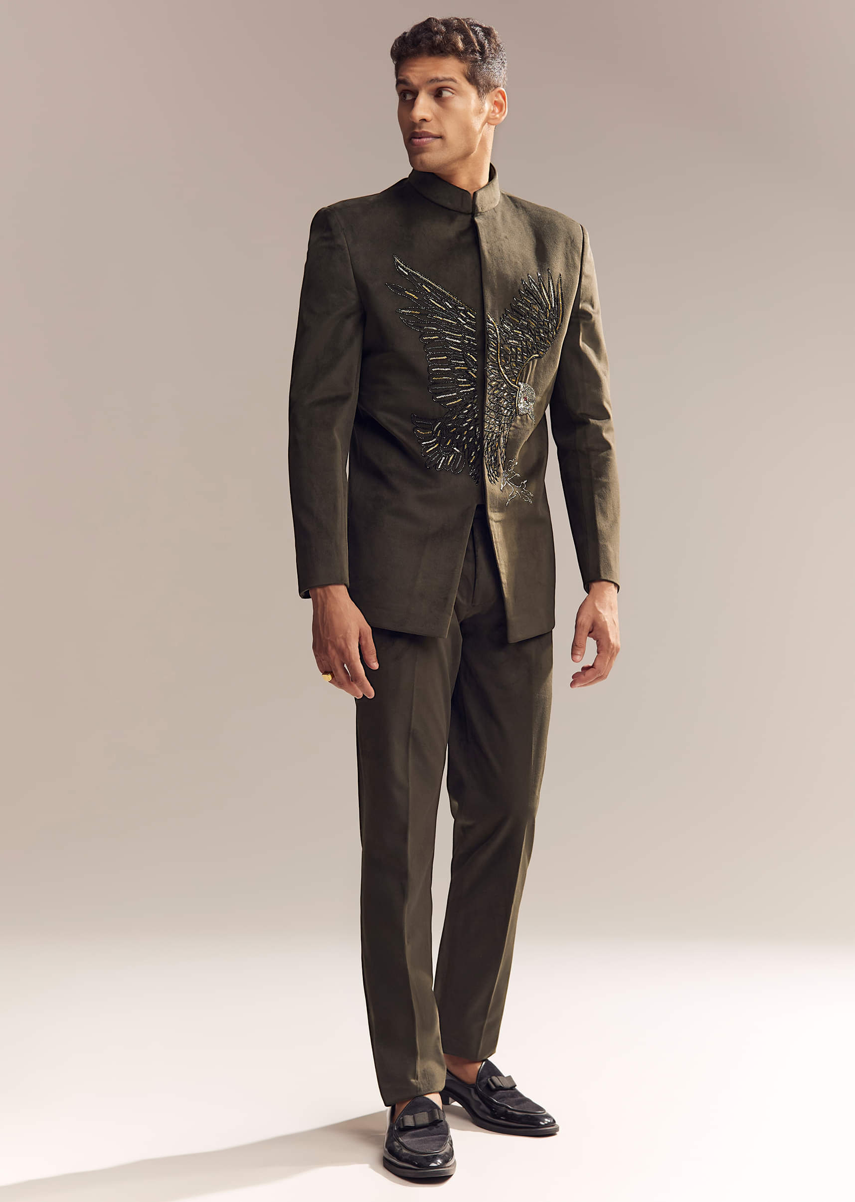 green-velvet-jodhpuri-suit-for-men-with-cutdana-and-moti-embroidery-sg333179-3.jpg