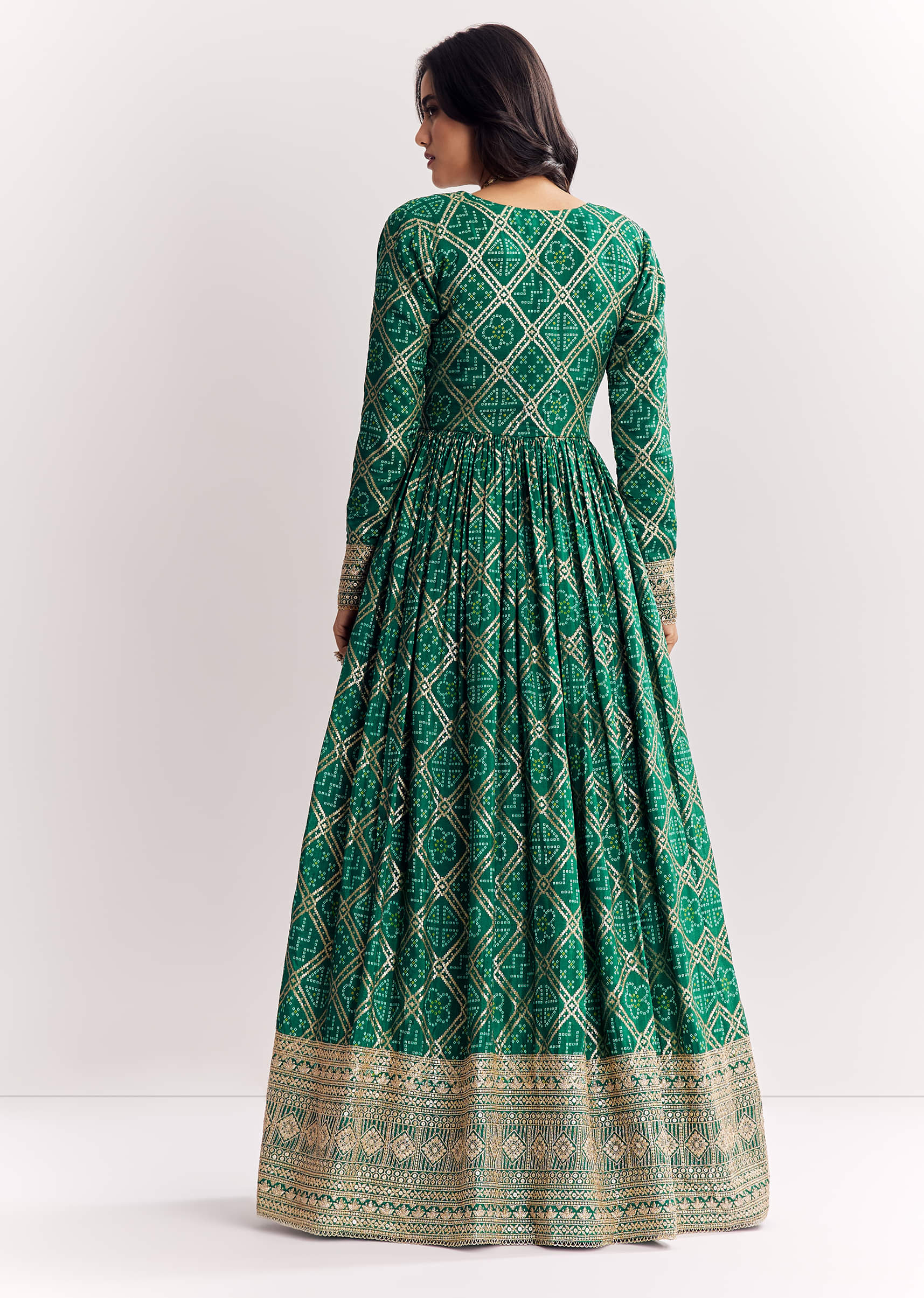 green-weave-silk-indowestern-skirt-set-with-bandhani-print-zari-work-jacket-sg307598-5_5ba4023b-16b5-45a9-bdf1-3bfbe16c02f4.jpg