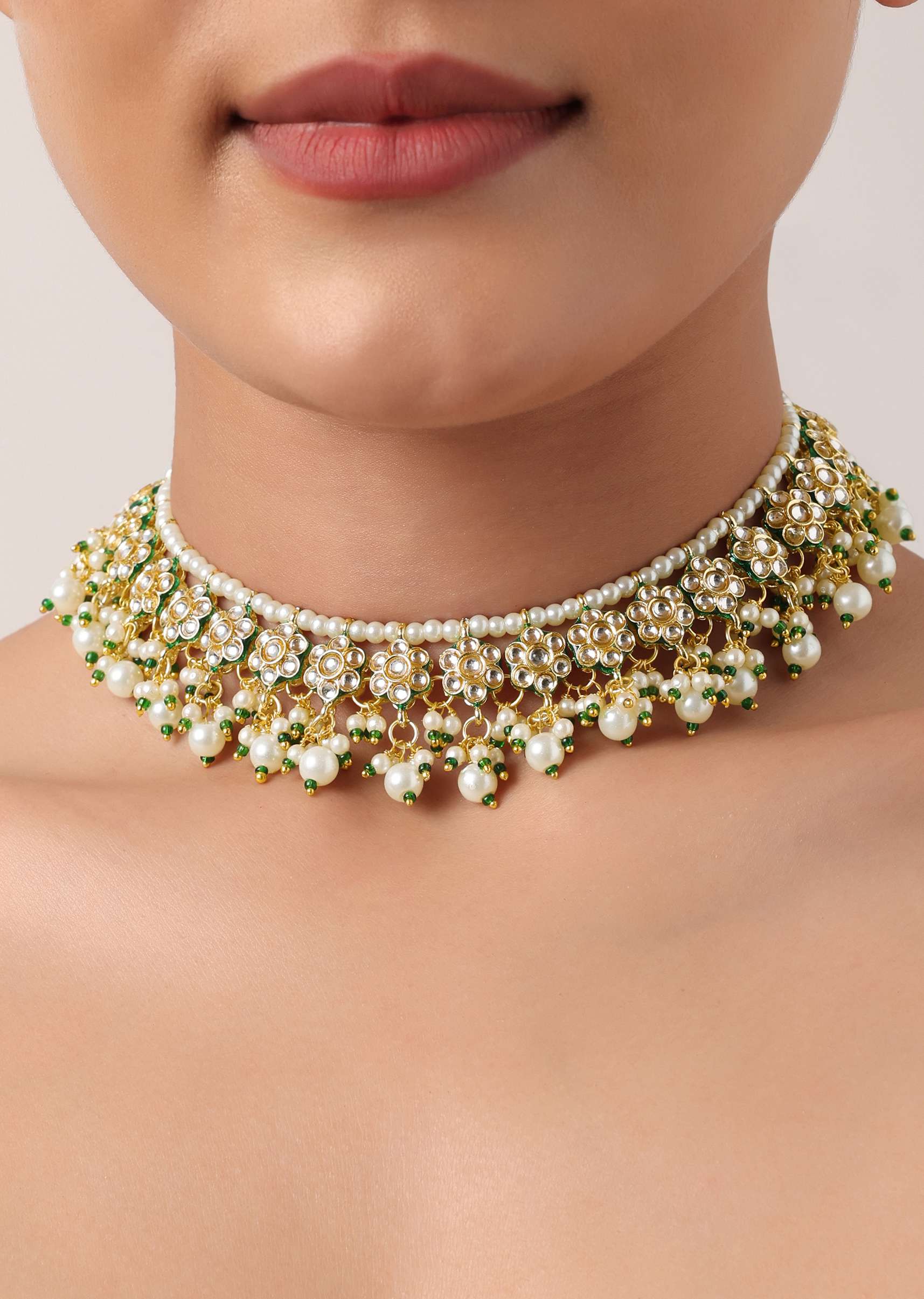 green_and_gold_kundan_short_necklace_set-sg211054_6_b5b99713-fdbe-479f-af60-4c34e463005b.jpg