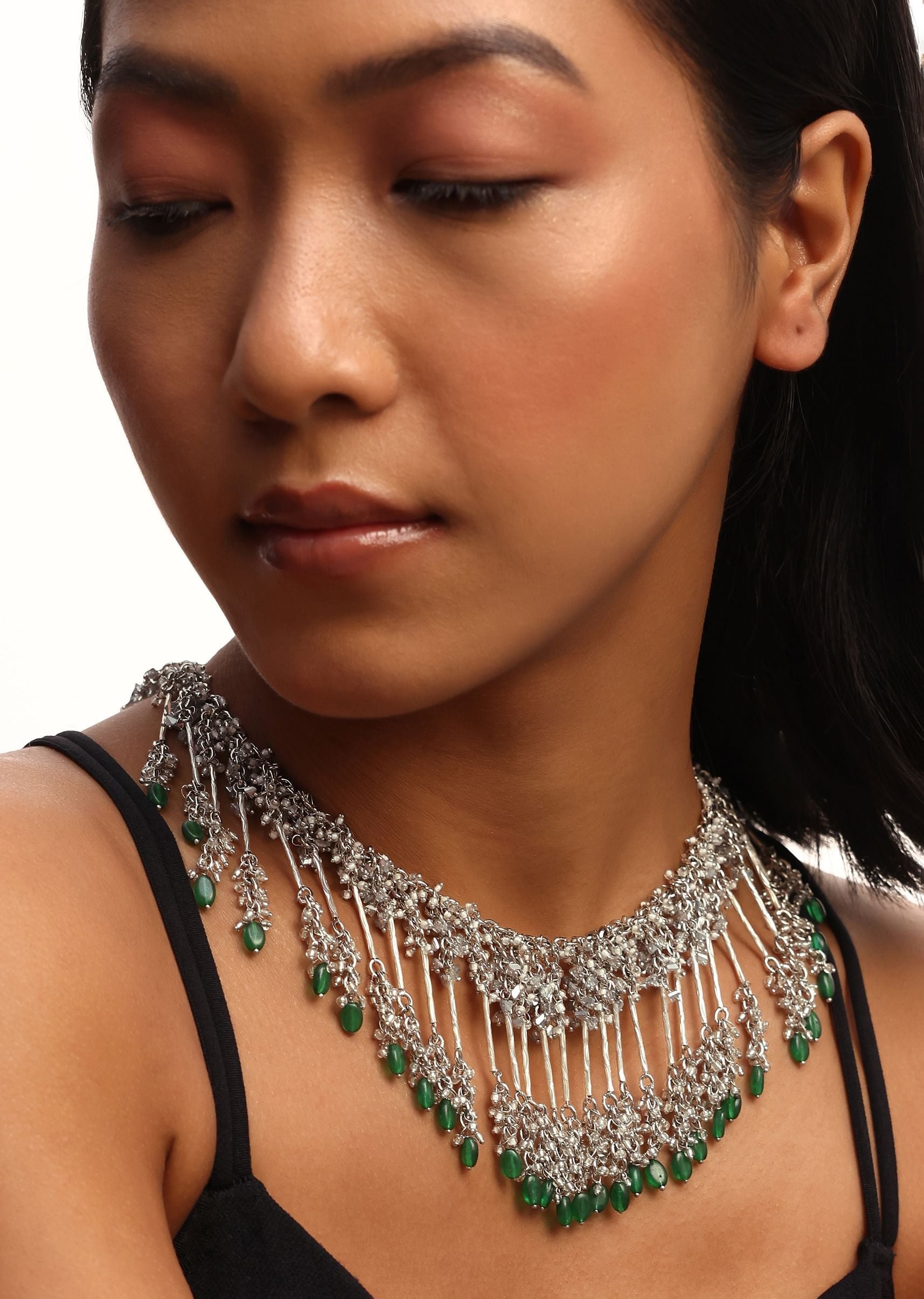 green_and_silver_handcrafted_necklace_set-sg260953_10_068e1a47-321d-4b3e-9832-ea509e379ed4.jpg