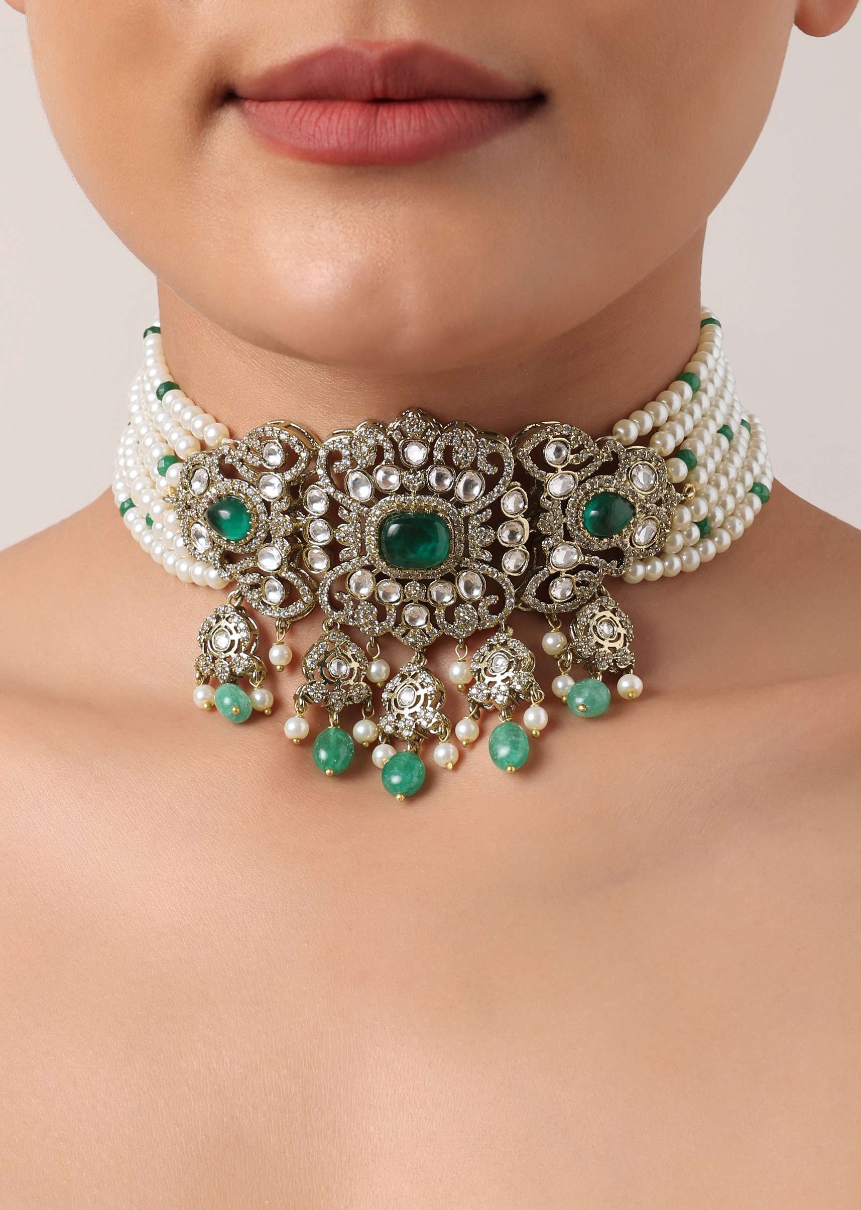 green_and_white_choker_set_with_encrusted_p-sg196483_8_699c13f8-8443-40b4-bb7e-4821f368bc8d.jpg