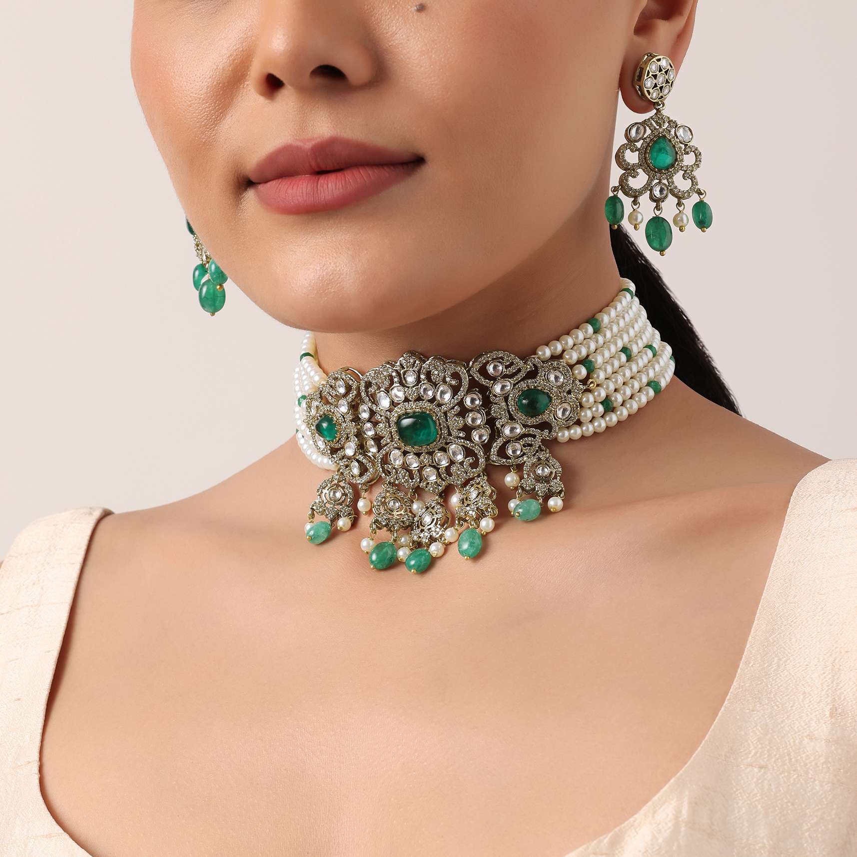 green_and_white_choker_set_with_encrusted_p-sg196483_9_af0f87a5-44e1-41dd-ae94-e80d82635bb8.jpg
