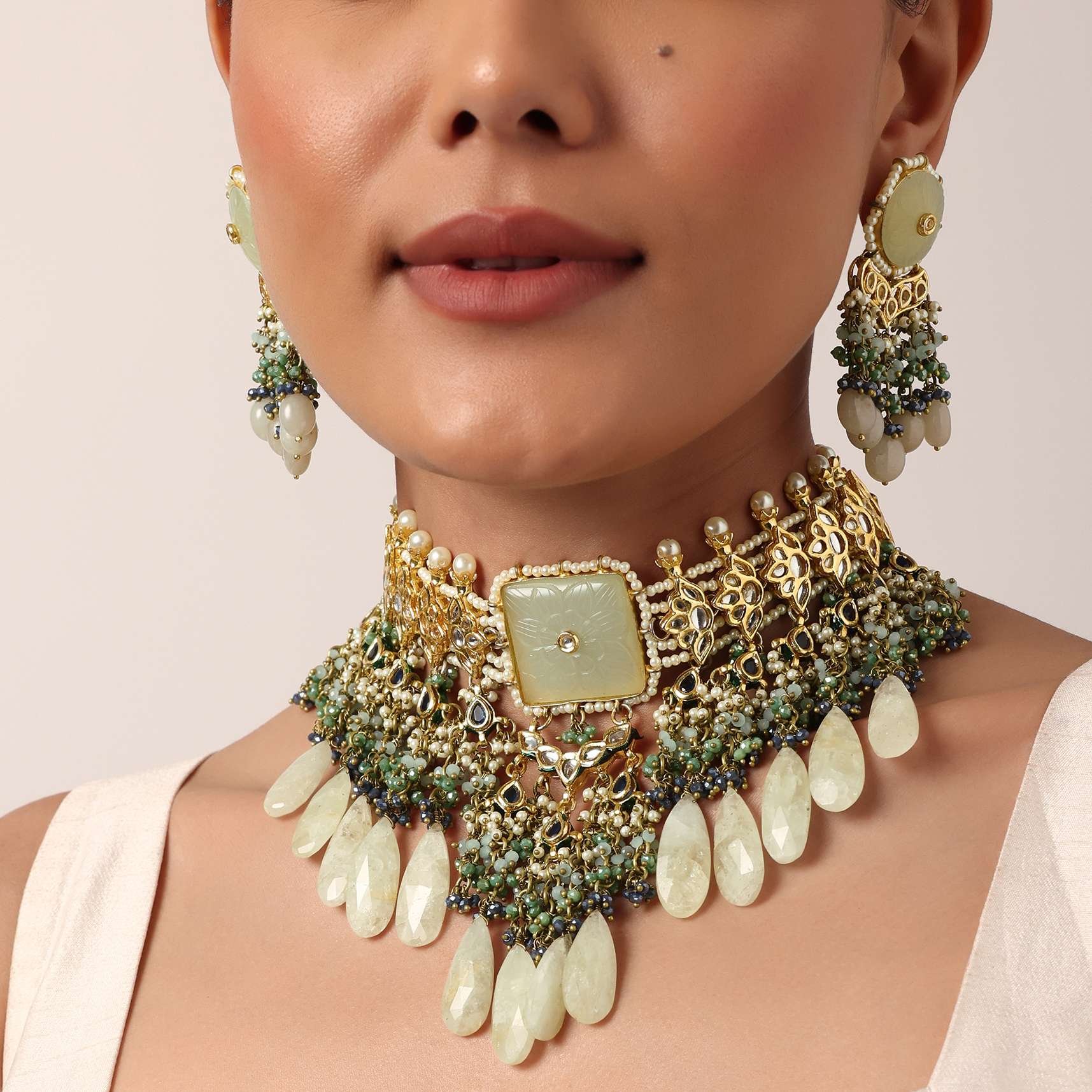 green_bridal_choker_set_with_beige_stones_and_kun-sg156211_9_66362f42-831e-4e65-992f-7ea8bf5e508b.jpg