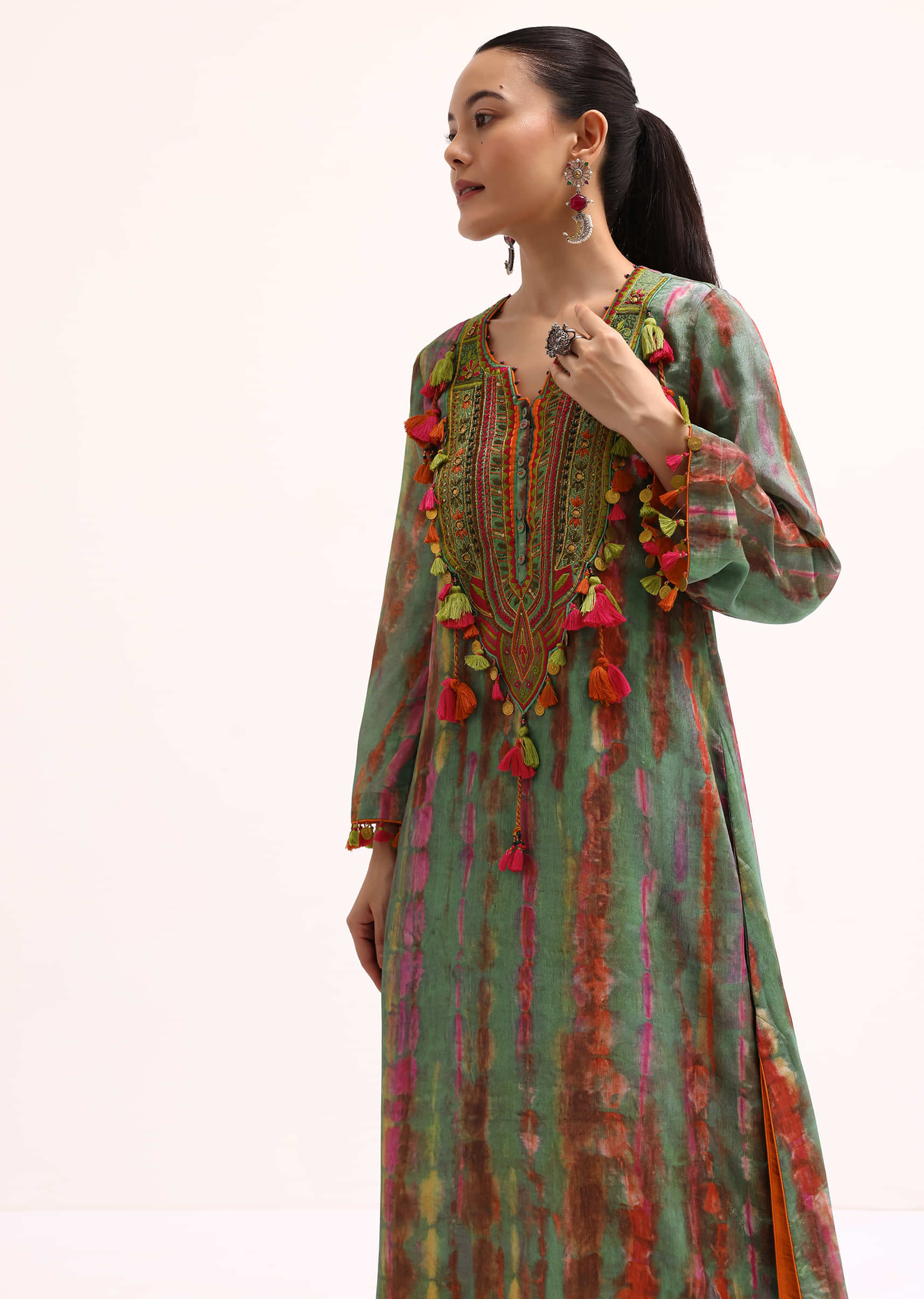 green_embroidered_crepe_kurta_and_pant-sg233321_5_0ea4d088-73cd-426c-8418-6b248a610970.jpg