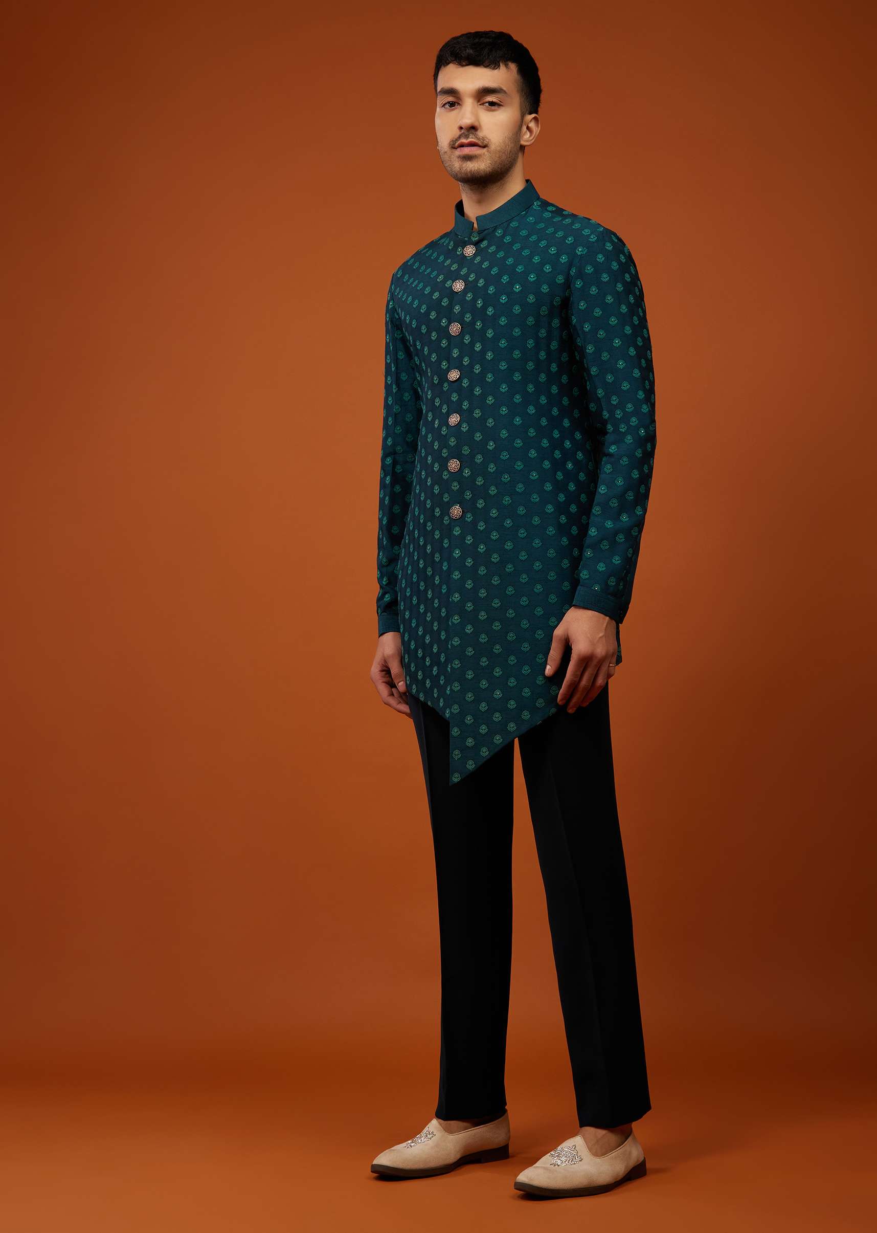 green_embroidered_indo-western_sherwani-sg136135_5.jpg