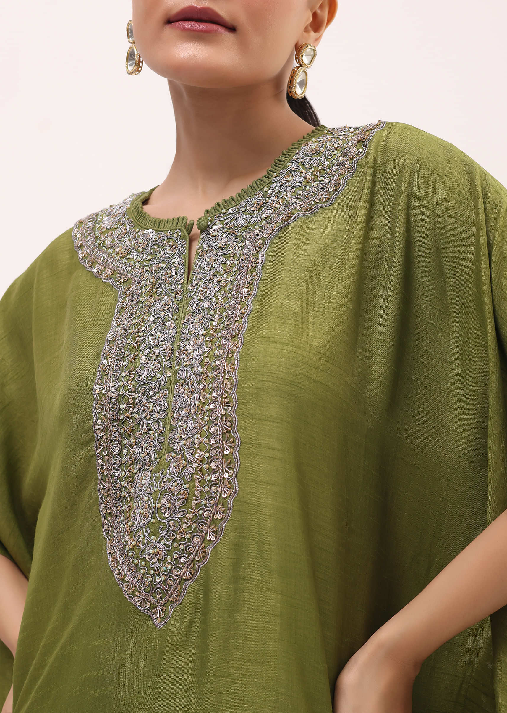 green_embroidered_kaftaan_kurta_pant_set-sg236918_5_b213cec4-9e6e-43e5-9bc5-a01d15ca13a6.jpg
