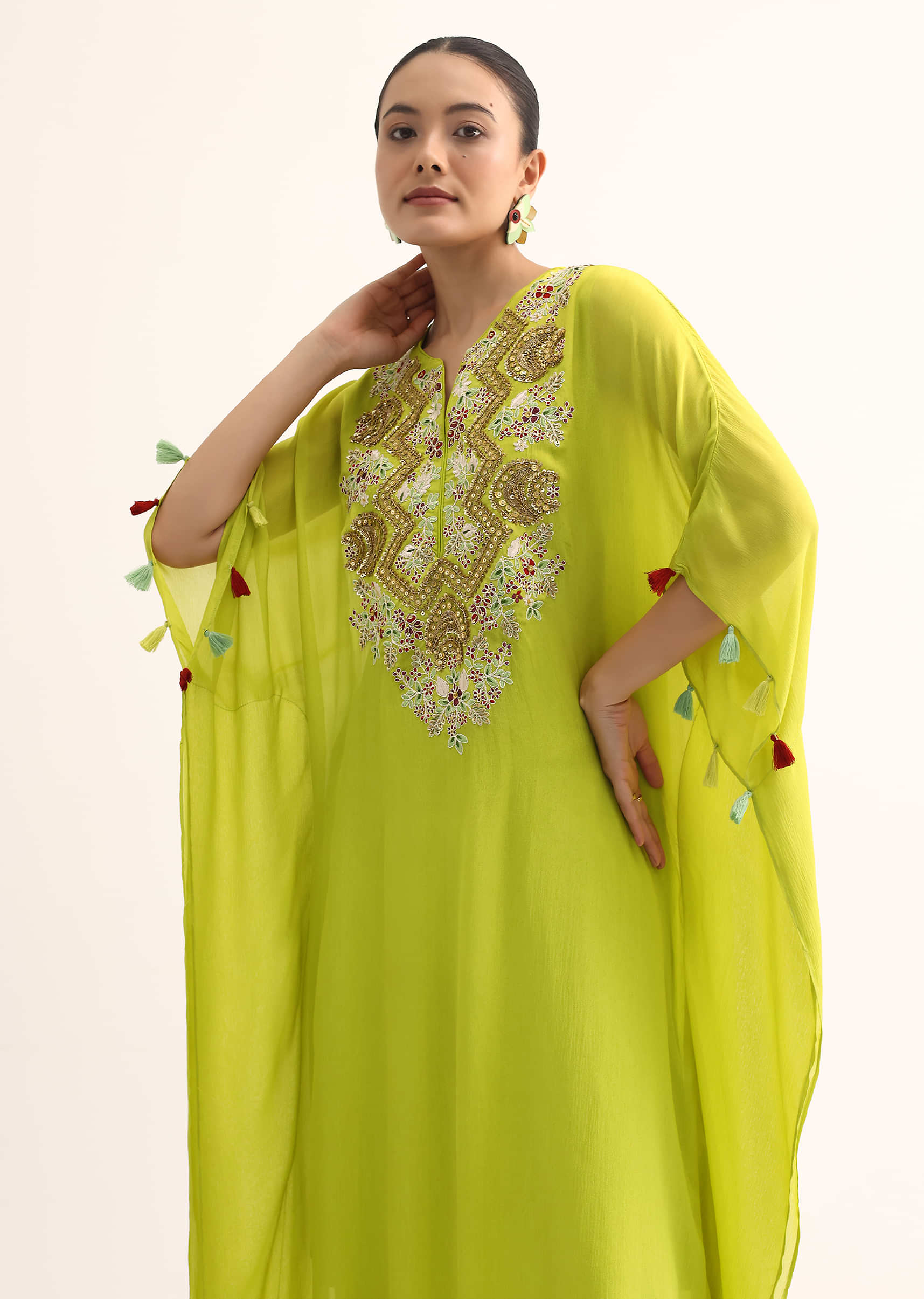 green_embroidered_kaftan_kurta_set-sg235040_5_24fad418-7aca-449e-a7bd-2a76e50aa649.jpg