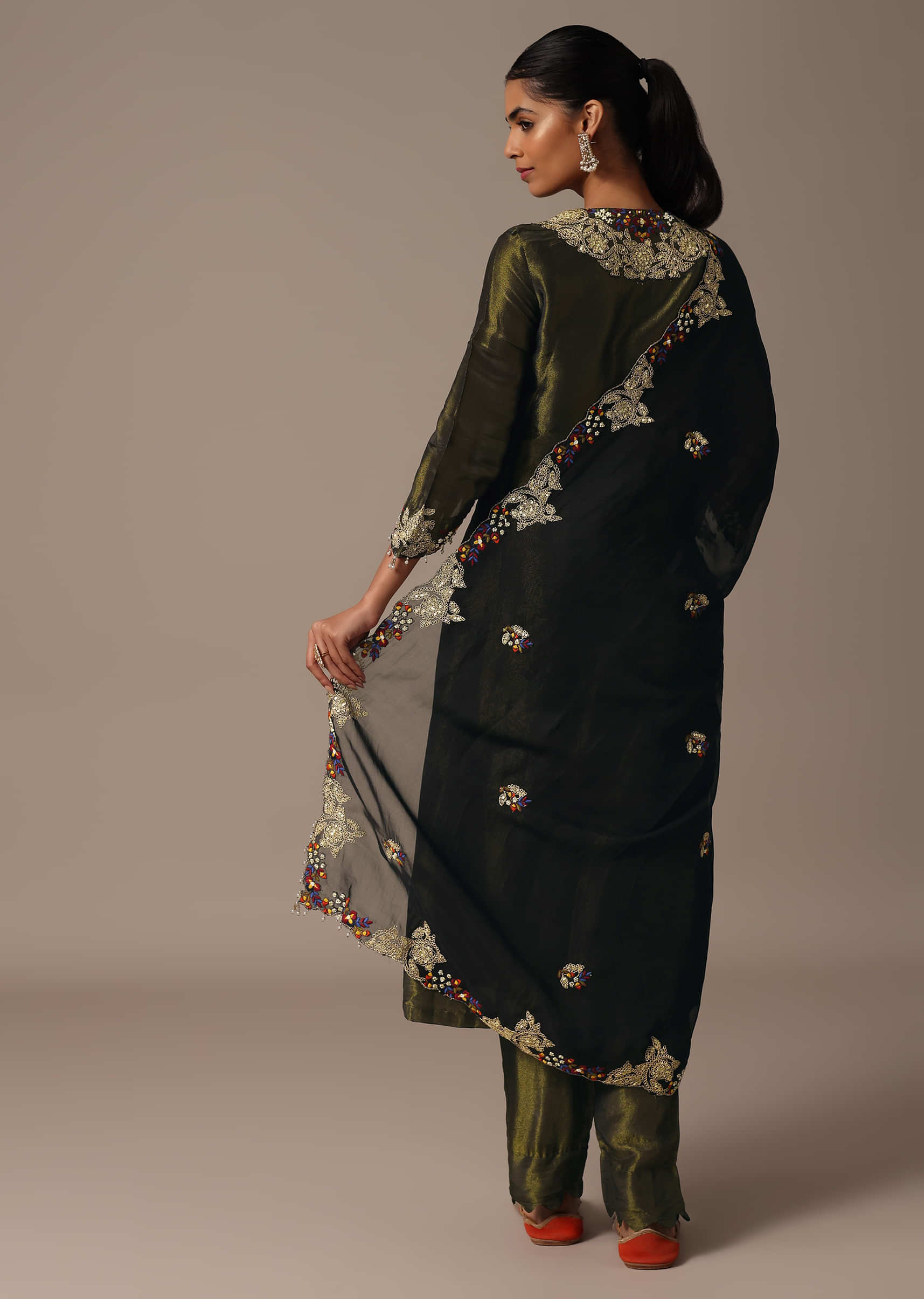 green_embroidered_kurta_pant_set_with_dupatta-sg240559_4_049bf137-7074-497f-880f-ca443751da5d.jpg