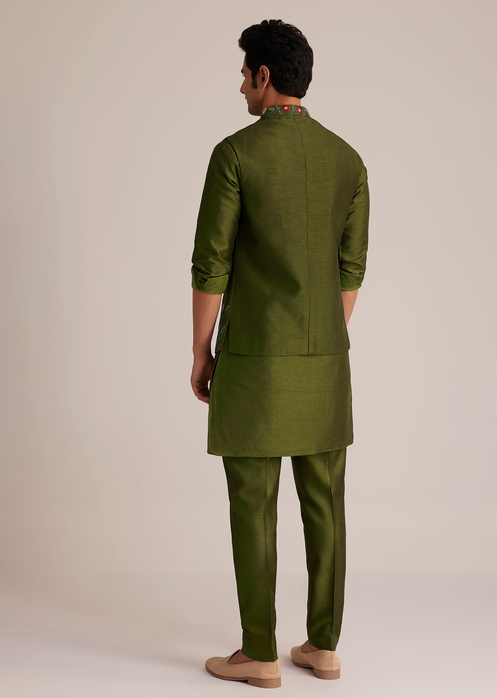 green_embroidered_nehru_jacket_with_bird_detailing-sg259933_5_86e7f124-ae27-4453-8385-300ec55e0436.jpg