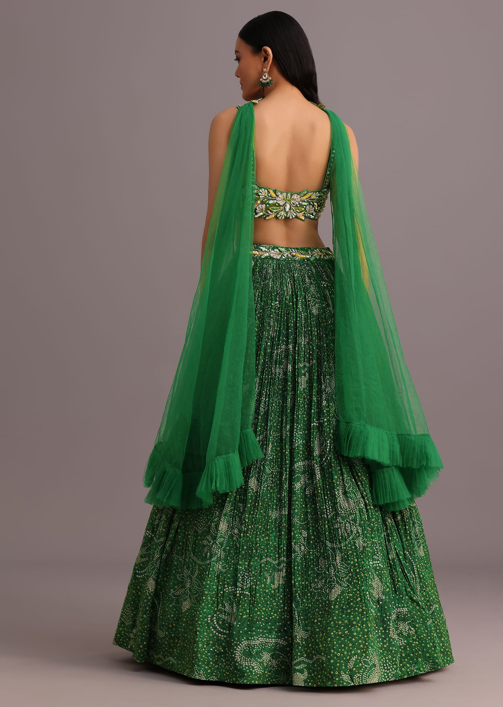 green_hand_embroidered_choli_with_bandhani_print_lehenga_and-sg270802_3_dcea7b34-8a6d-446a-9dc1-acbd0fe631f4.jpg