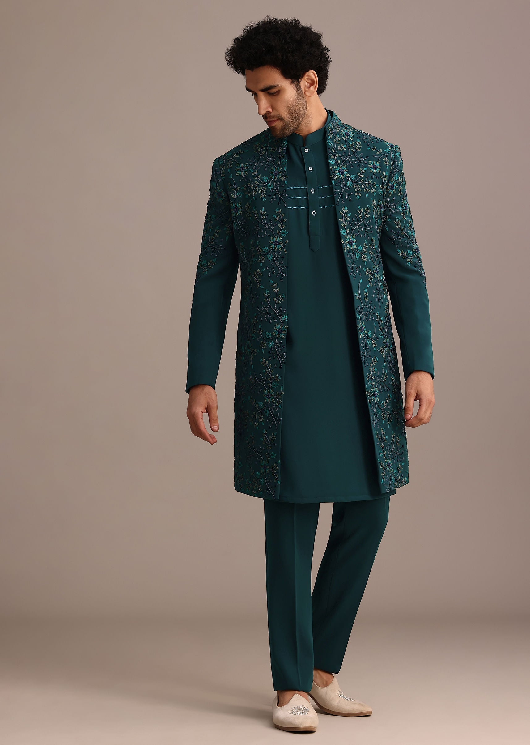 green_hand_embroidered_indo_western_suit-sg253079_9_90ce04f3-0187-4e99-b7f0-a06fc34e59c9.jpg