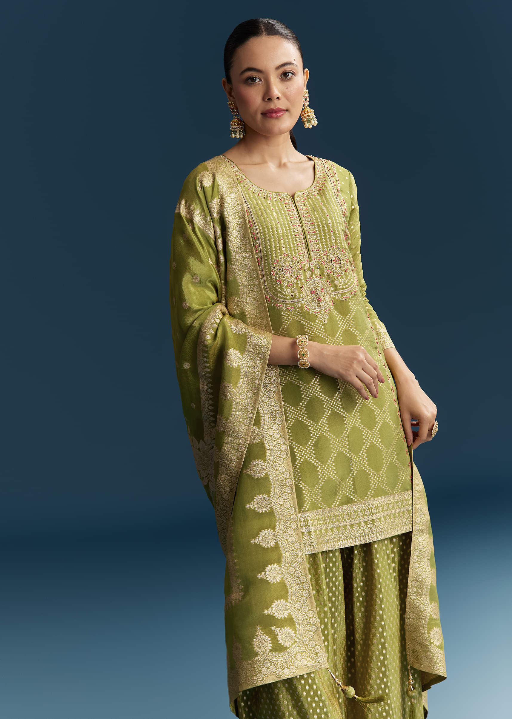 green_jacquard_palazzo_suit_with_banarasi_jacquard-sg343598-6_3.jpg