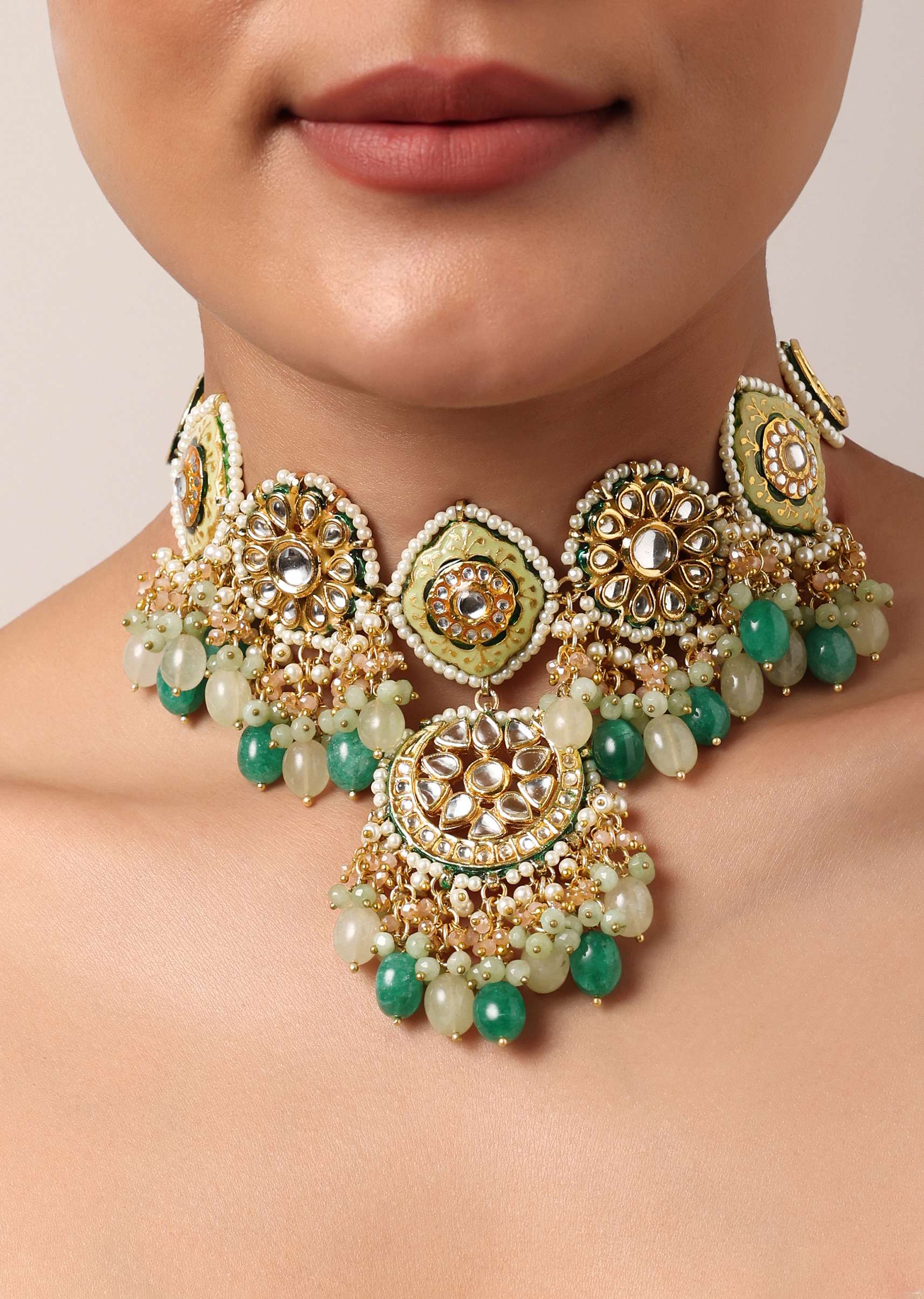 green_kundan_choker_set_with_beads_and_pendant_drops-sg196478_5_919830fa-f13e-4d7d-b56f-e0c1708cd954.jpg