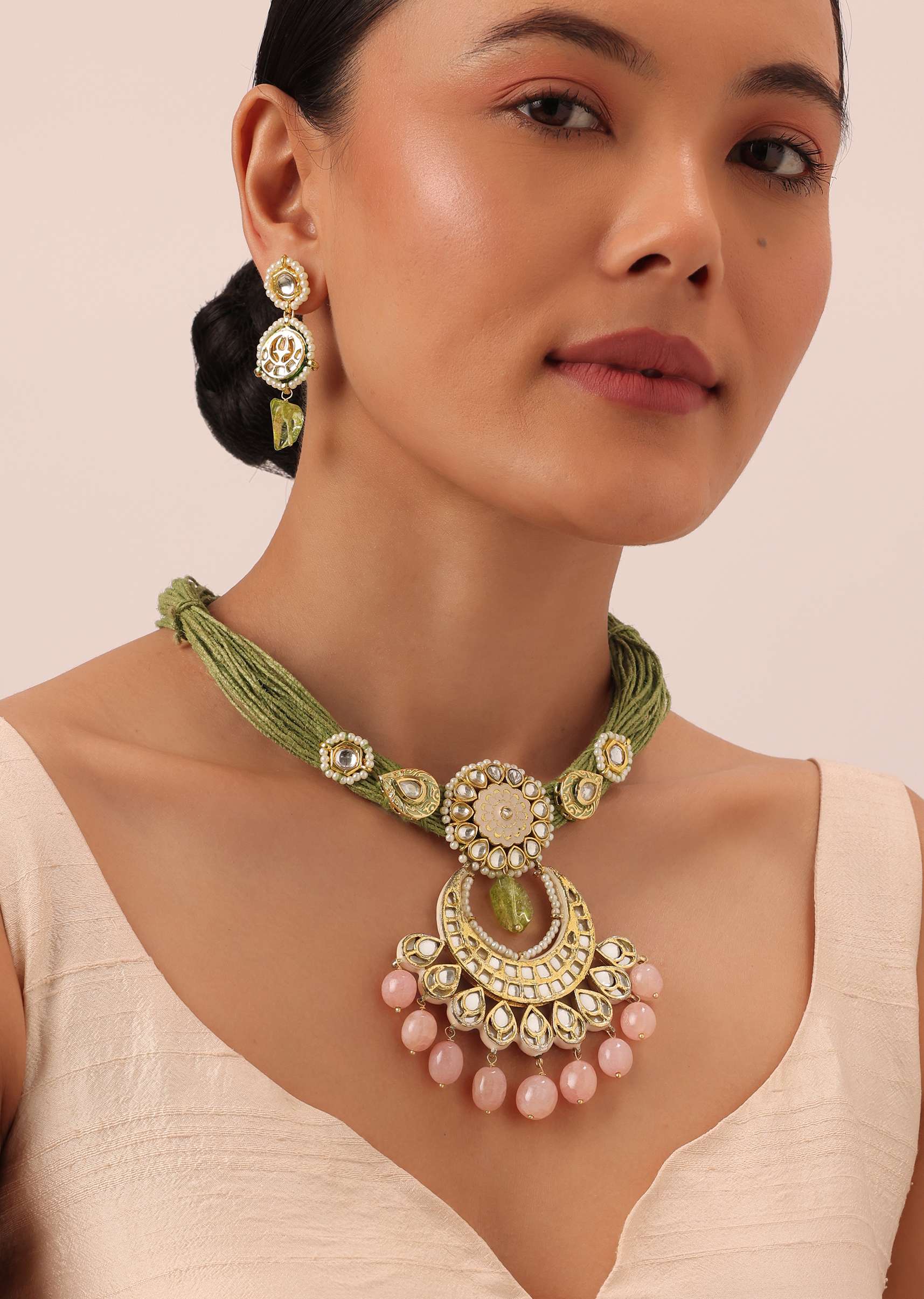 green_kundan_pendant_necklace_set_with_pink_bead_drops_and_c-sg183741_8_c2a8d597-d44a-4d89-803f-36ff0ab81a9b.jpg