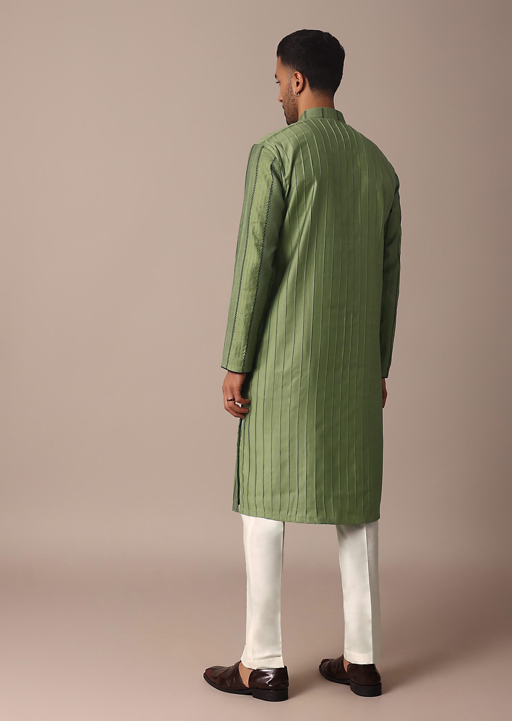 green_kurta_set_with_intricate_thread_work-sg215248_2_660b246e-263c-4137-9c09-a5673f33f966.jpg