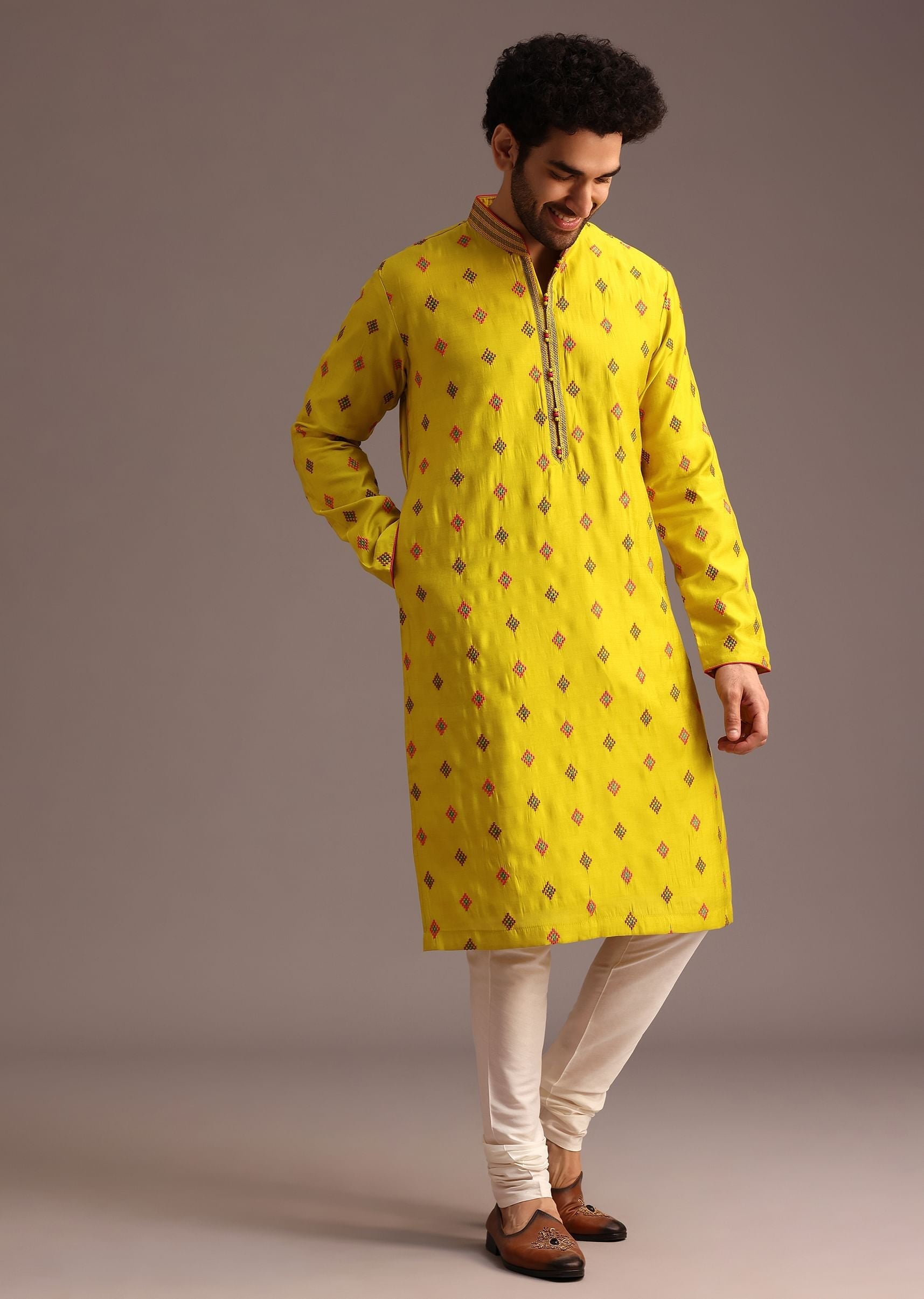 green_print_silk_kurta_and_pyjama-sg254016_6_4d2e6ab5-b542-4cdf-b64a-7f846ddc3bee.jpg