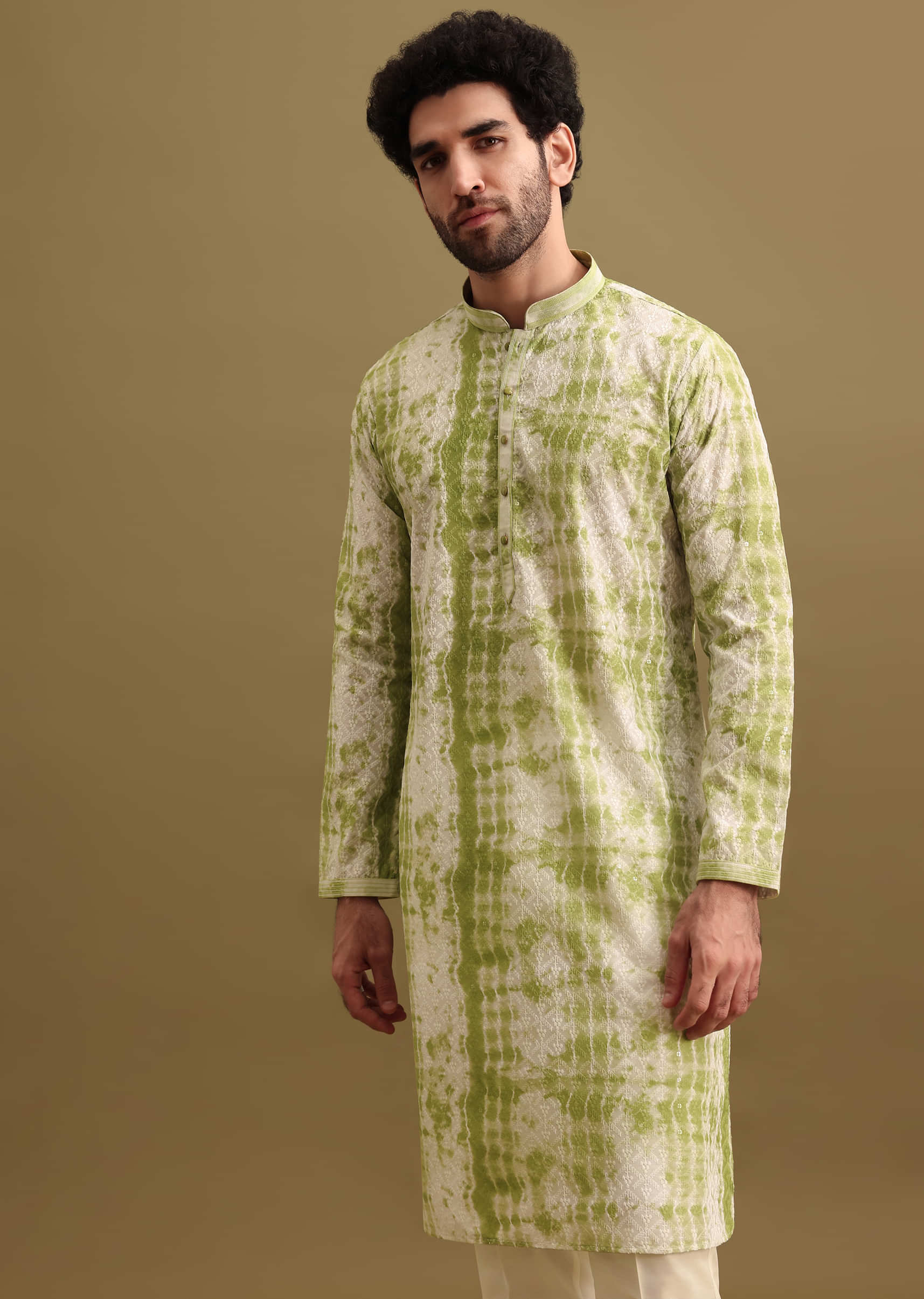 green_printed_silk_kurta_set_for_men-sg244577_3_b7c91354-f9ab-476a-b8a7-2571aee83ef9.jpg