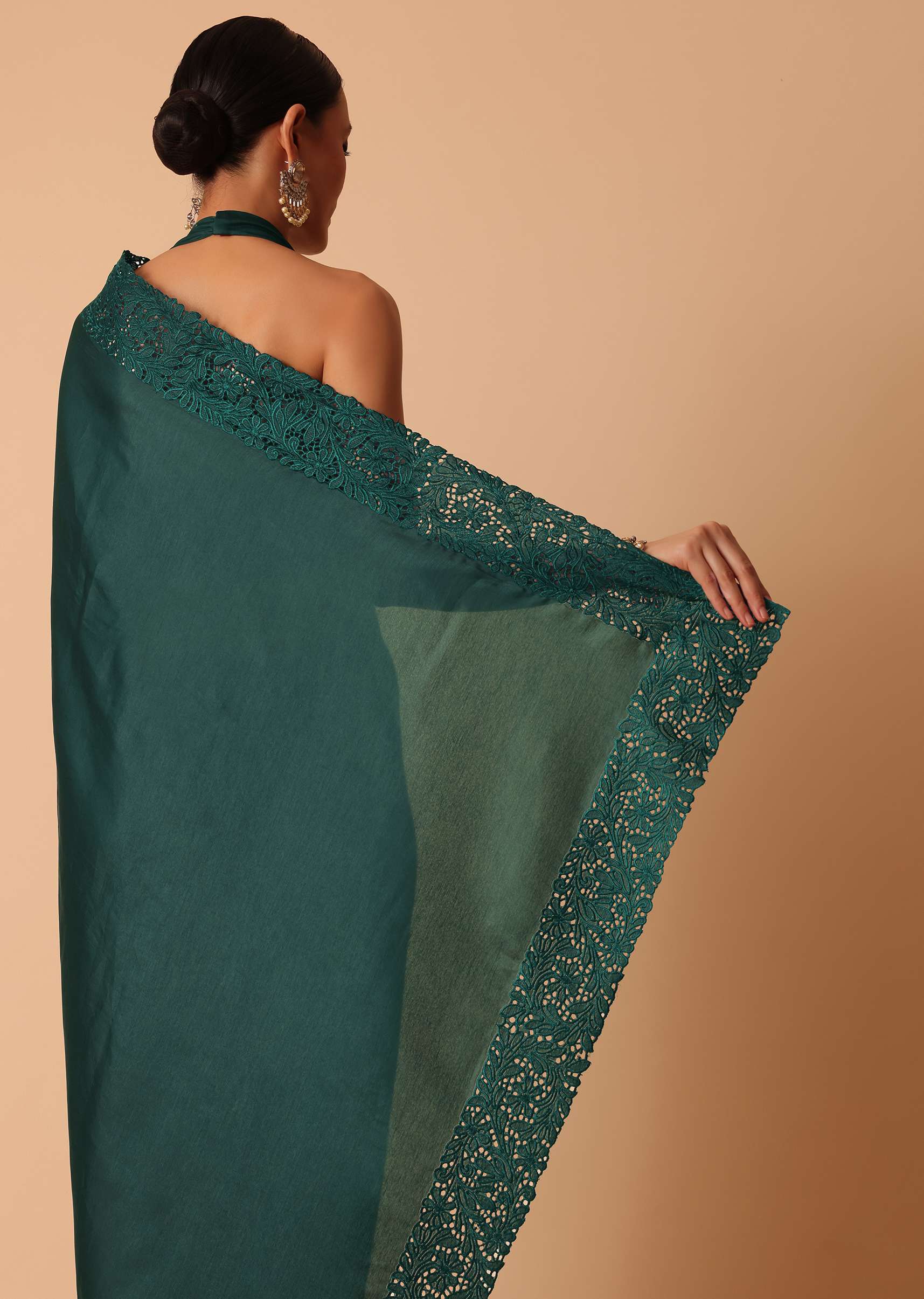 green_saree_in_organza_with_lace_border-sg183763_3_be955fd8-ca24-4ba1-8a52-70d07ea0ef4a.jpg
