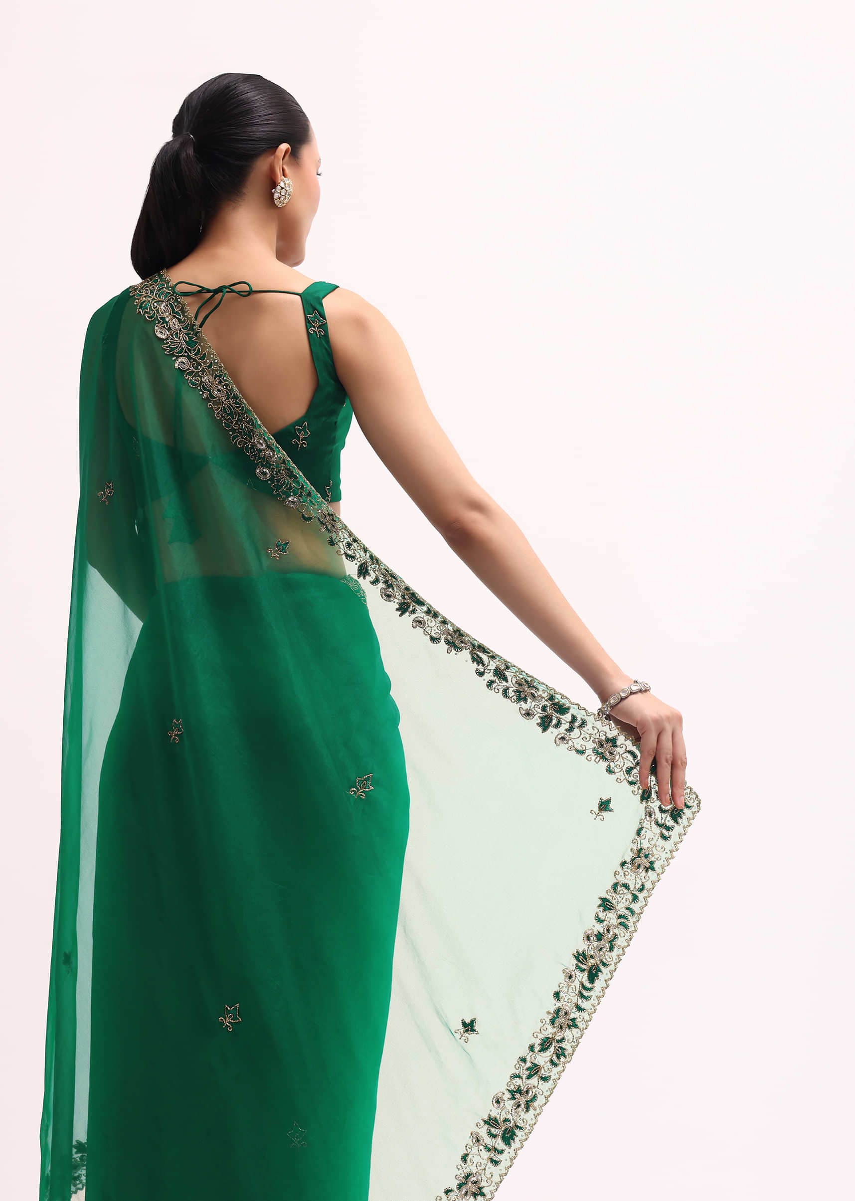 green_scallop_border_organza_saree_with_unstitched_blouse-sg218807_4_0538b4af-c0e7-4602-be34-a3c6e557bcf4.jpg