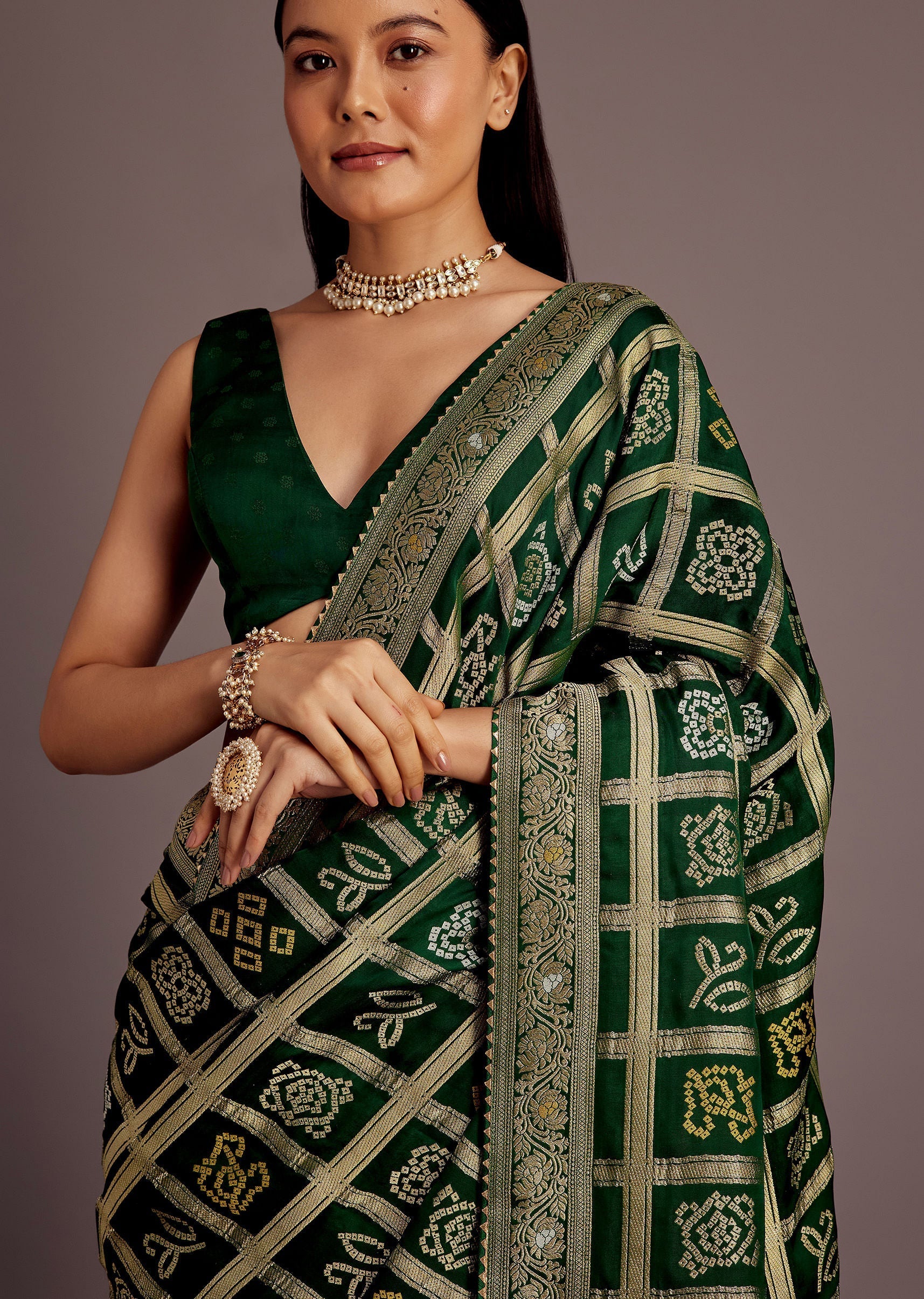 green_silk_bandhani_woven_saree-sg280106_12_9ac0e81b-47a1-41a3-b28f-2fbc1d17937a.jpg