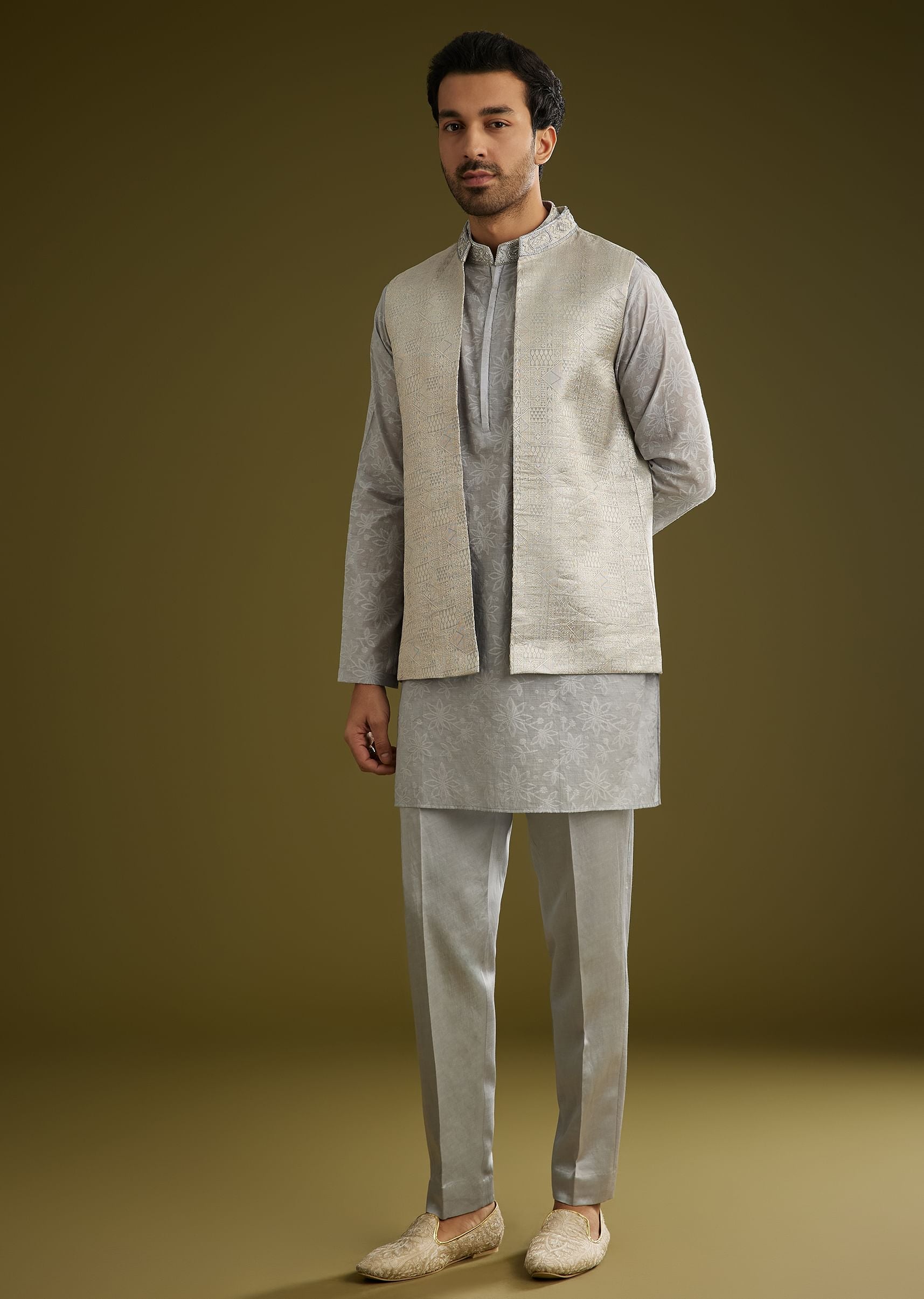 grey-banarsi-silk-kurta-jacket-set-with-hand-work-sg289023-1_11_33cac51f-6881-4266-abc6-8597820737fe.jpg