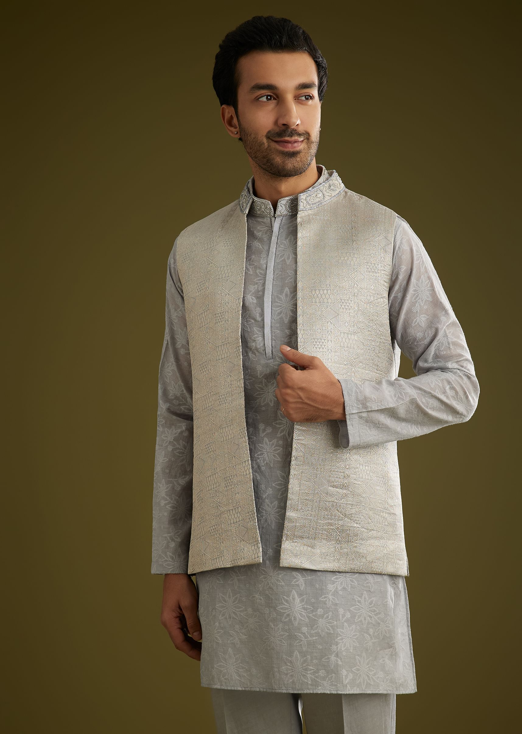 grey-banarsi-silk-kurta-jacket-set-with-hand-work-sg289023-4_3_55e555d5-ba68-47af-b0bd-8cbad93bbe8a.jpg