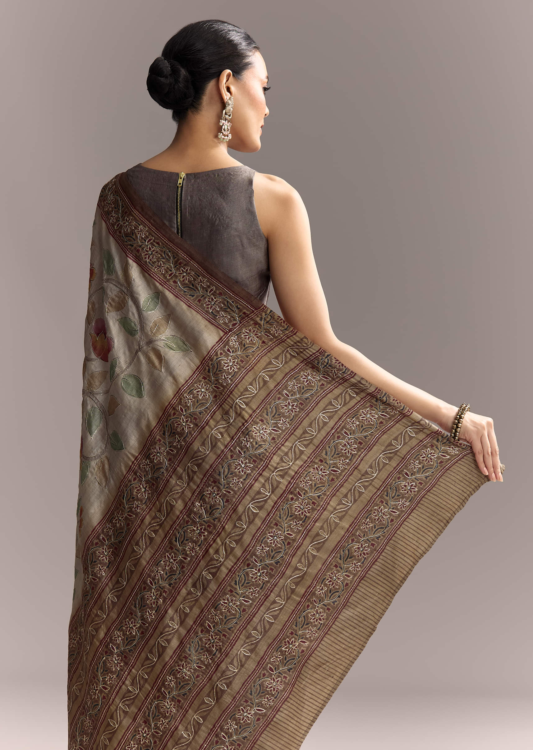 grey-cotton-hand-painted-saree-with-contrast-border-sg319346-6.jpg