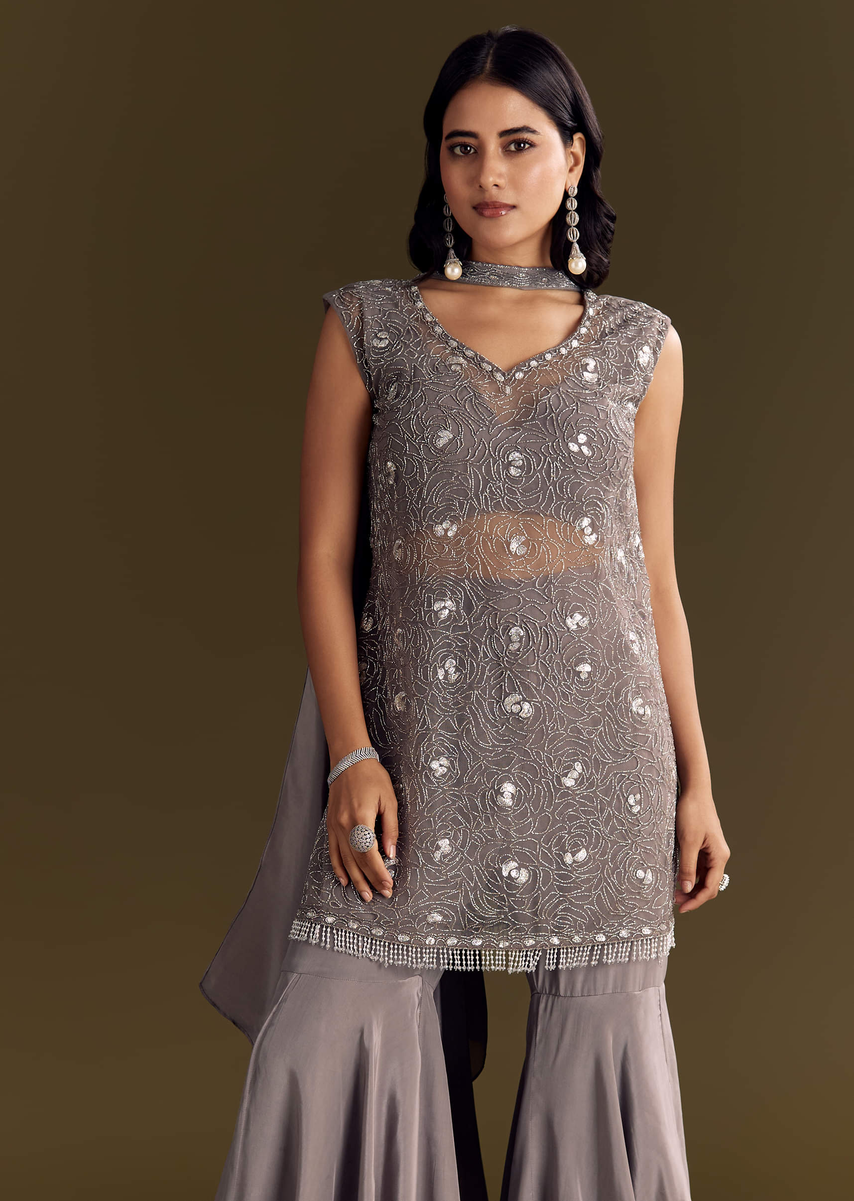 grey-crepe-kurta-sharara-with-net-choker-dupatta-sg314134-4_fb8acf63-eea0-4704-9ee5-9eceea418e16.jpg