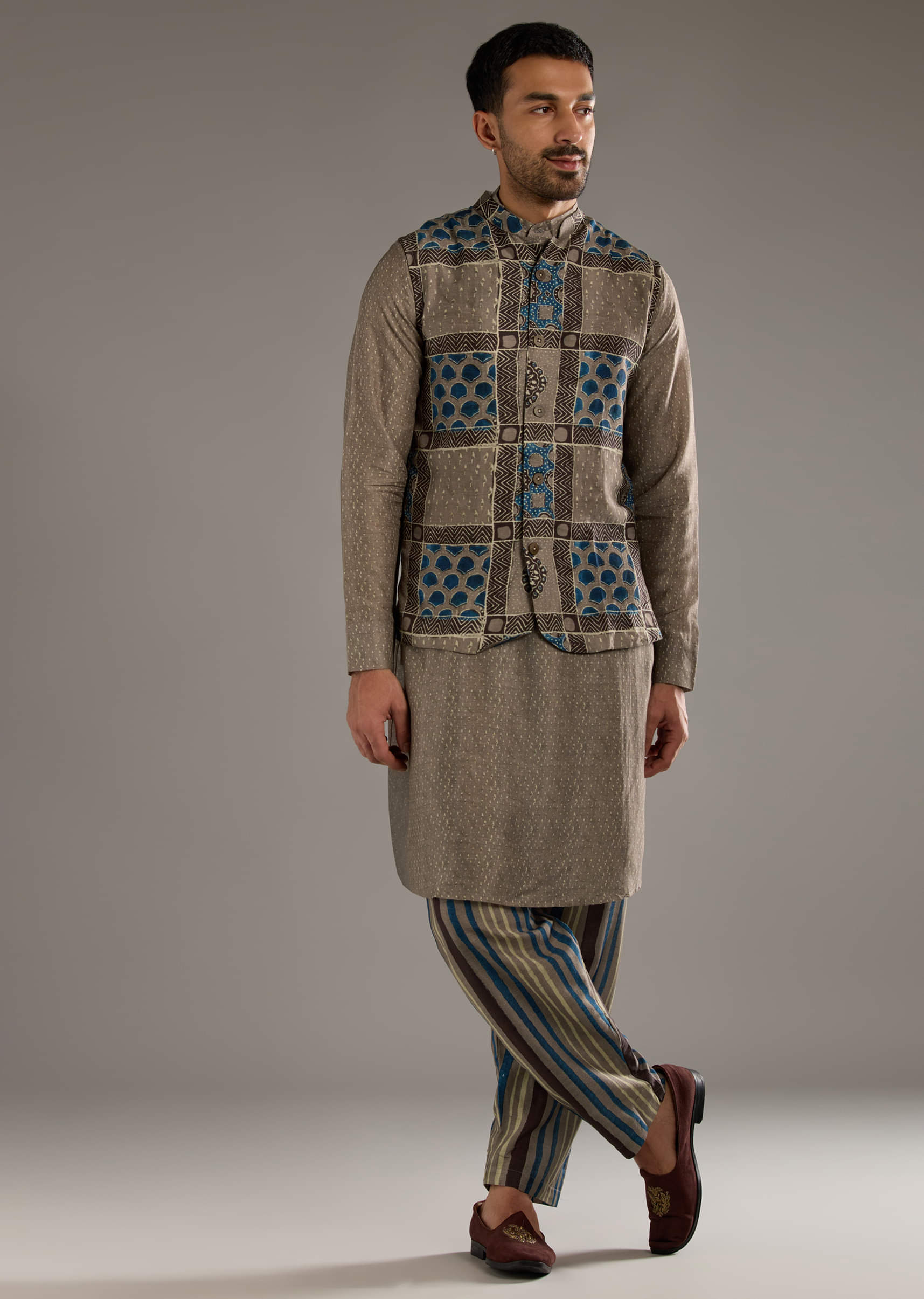 grey-linen-kurta-jacket-set-for-men-with-hand-block-ajrakh-print-sg359212-1.jpg