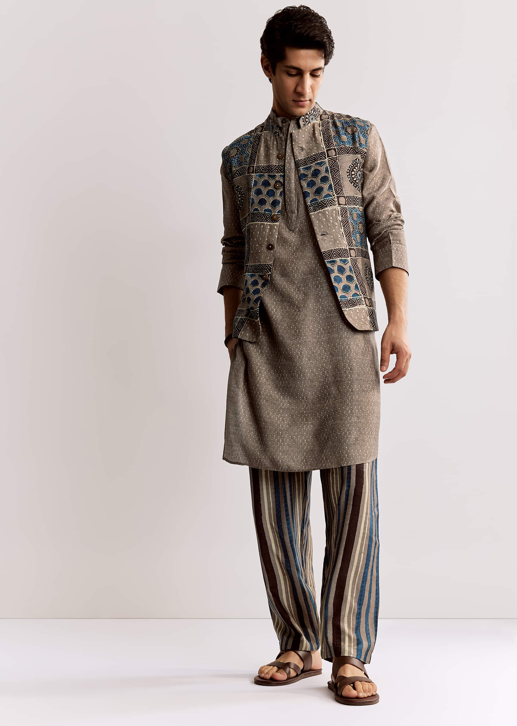 grey-linen-kurta-jacket-set-with-ajrakh-print-sg318183-4_0de588ff-05d2-46d1-ab62-96a8f03f2dcd.jpg