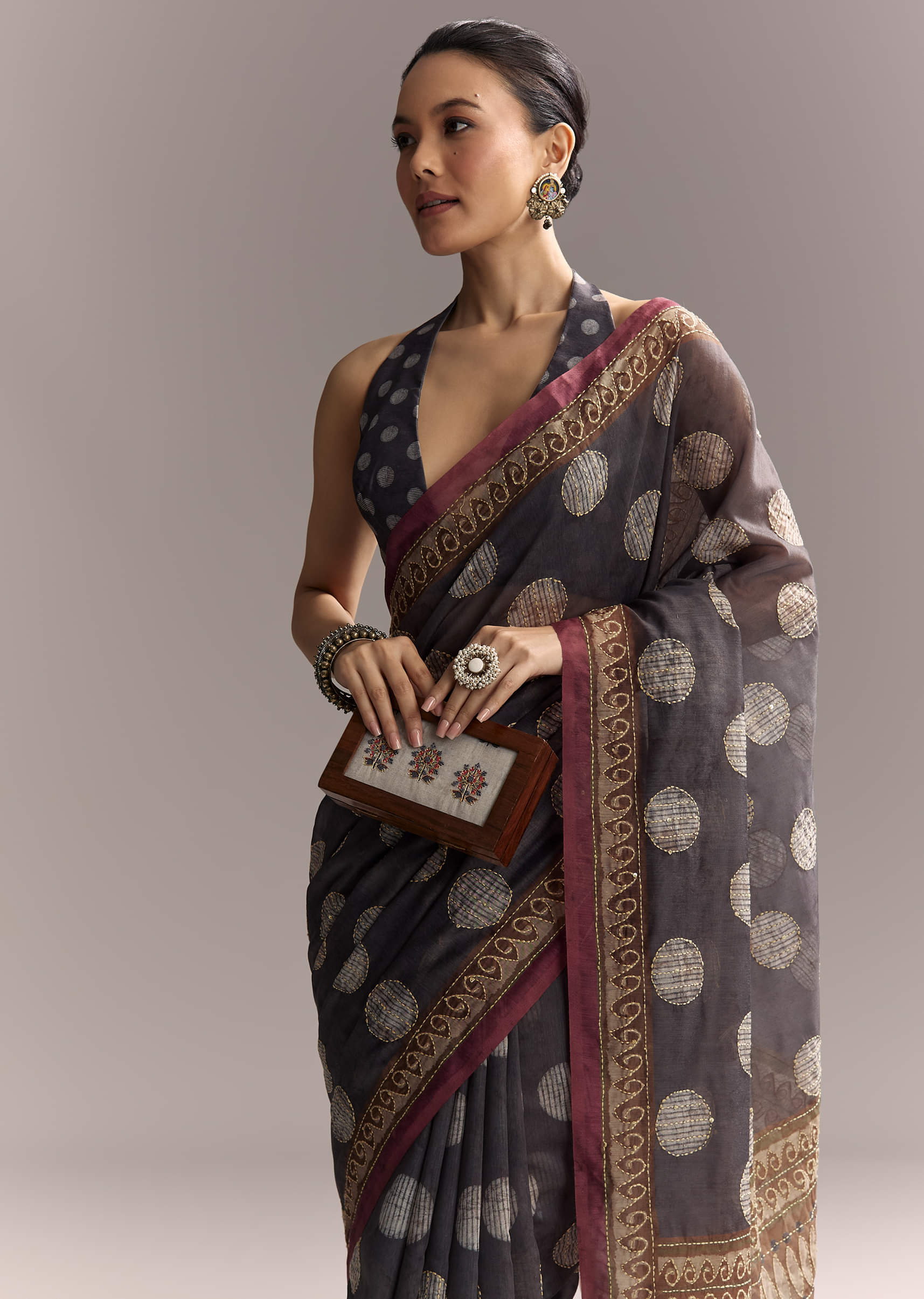grey-linen-saree-with-authentic-ajrakh-print-and-kantha-work-sg312209-5.jpg