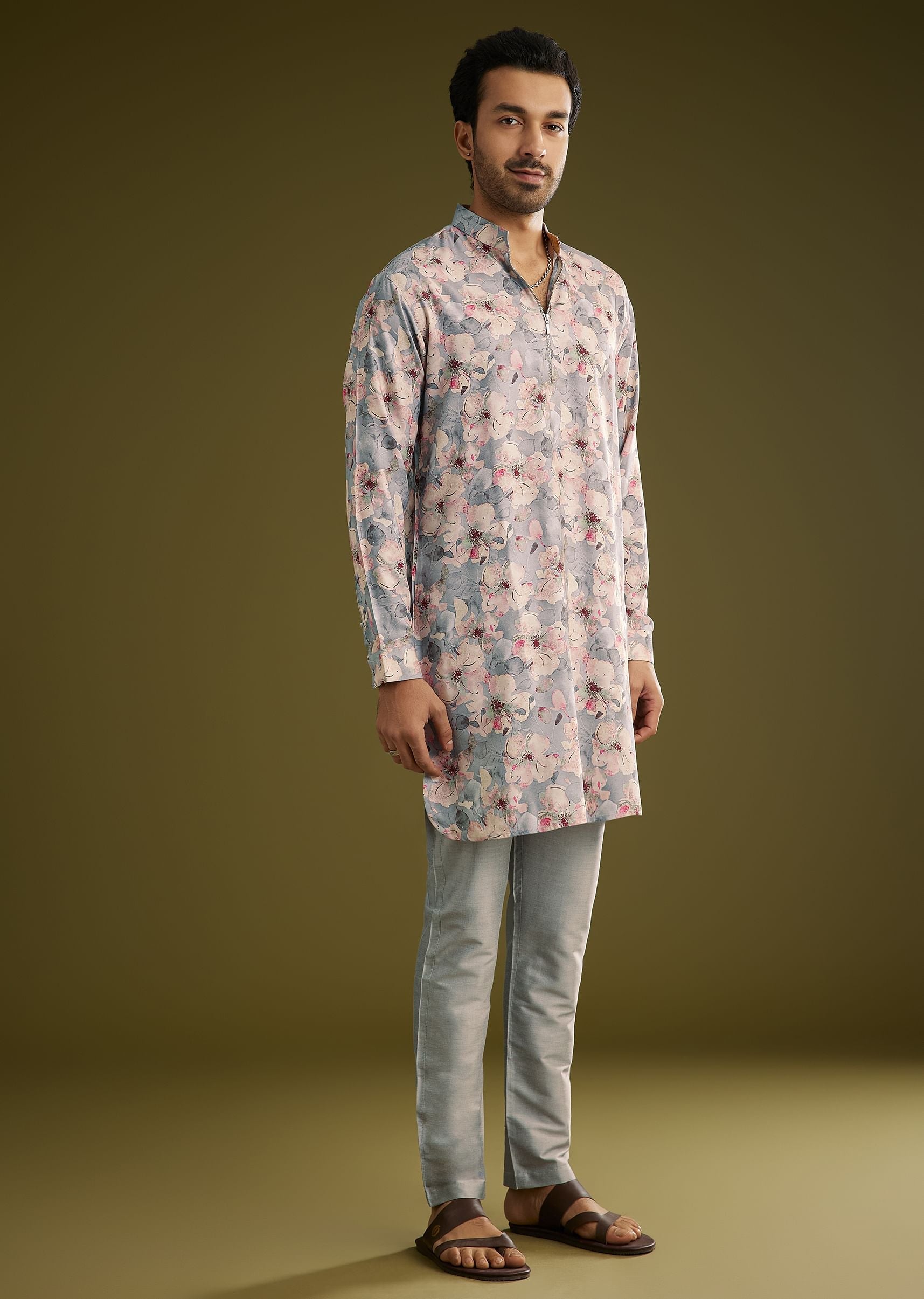 grey-pashmina-silk-kurta-set-with-floral-print-sg302229-1_11_ffdd6b68-2554-450e-9d05-051fea71e5c2.jpg