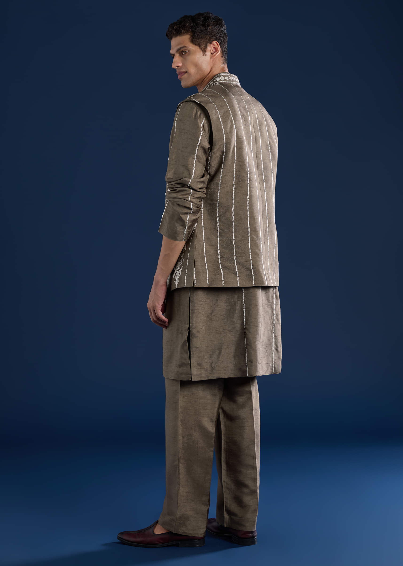 grey-silk-jacket-kurta-set-with-zari-work-sg323320-5_1.jpg