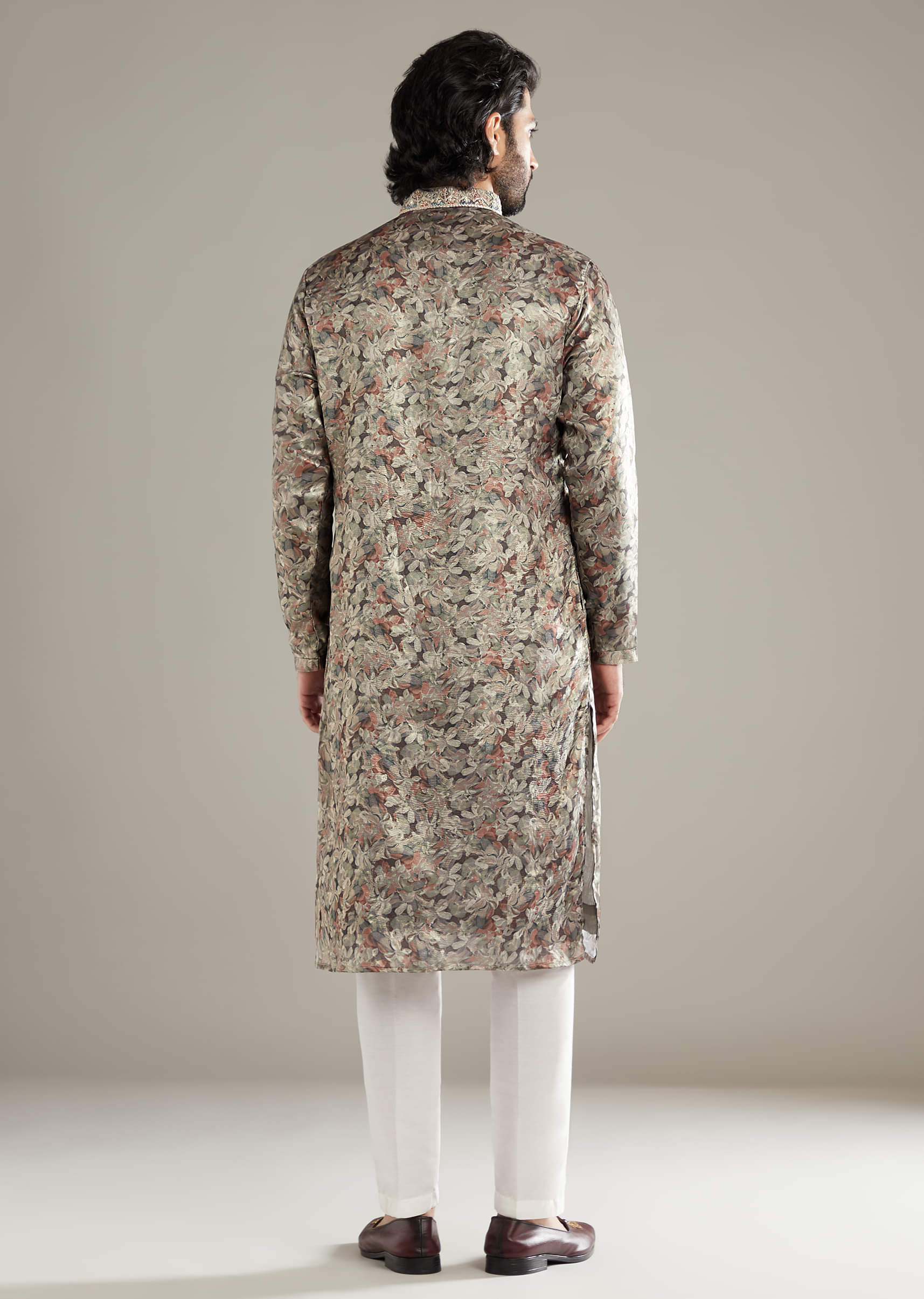 grey-silk-kurta-set-for-men-with-hand-embroidery-and-floral-print-sg355380-3.jpg
