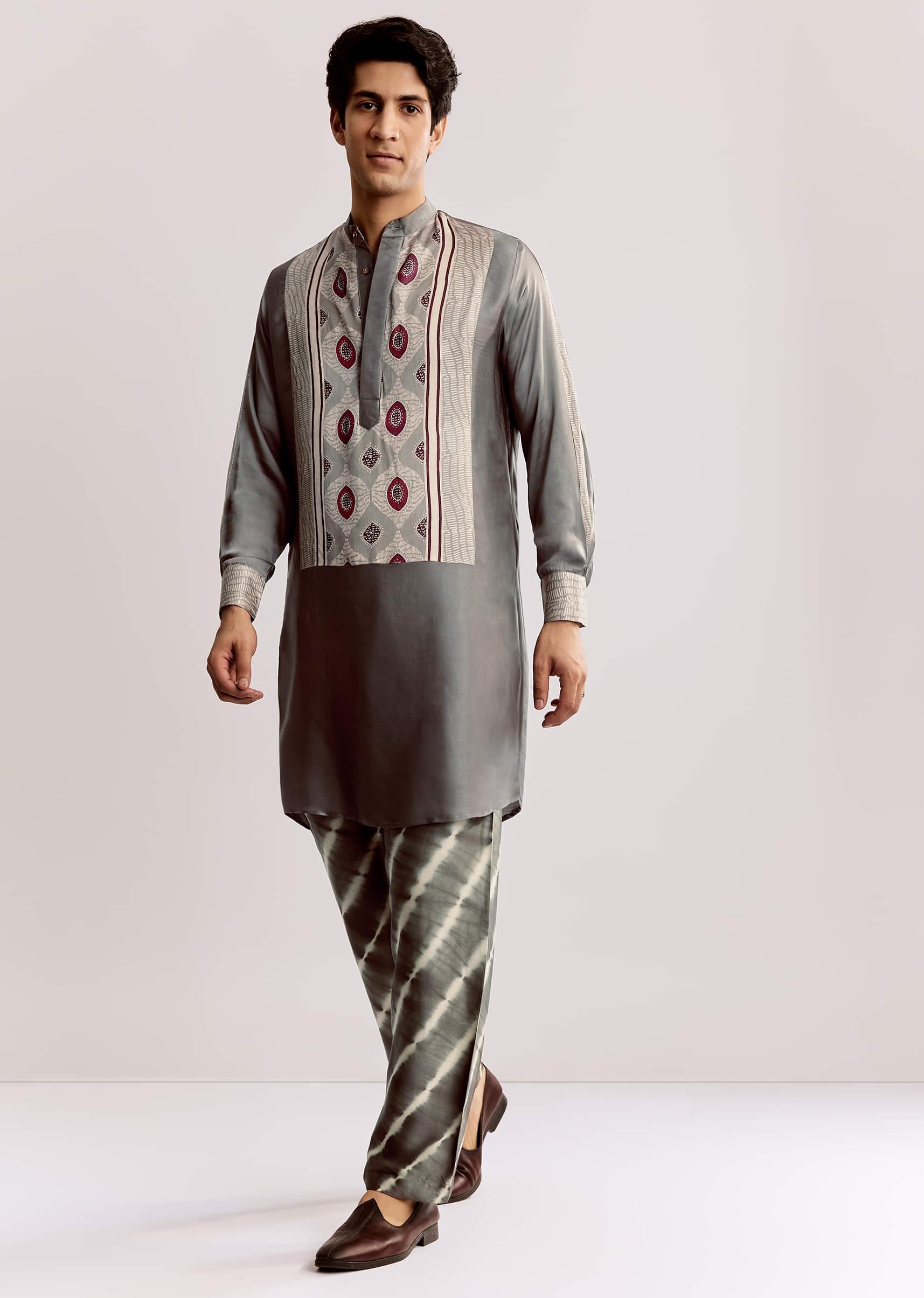 grey-silk-kurta-set-with-ajrakh-print-sg318103-2.jpg