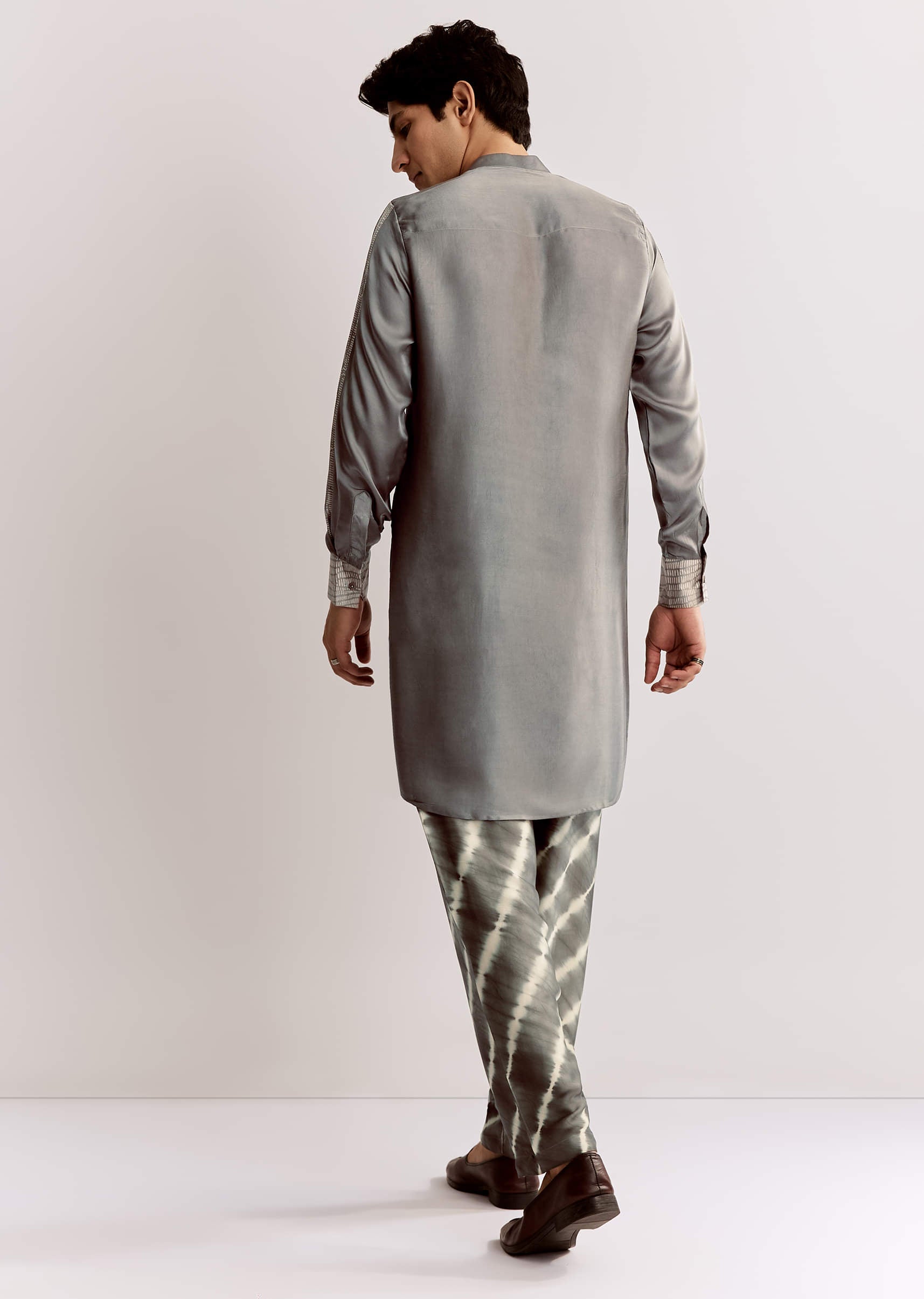 grey-silk-kurta-set-with-ajrakh-print-sg318103-5.jpg
