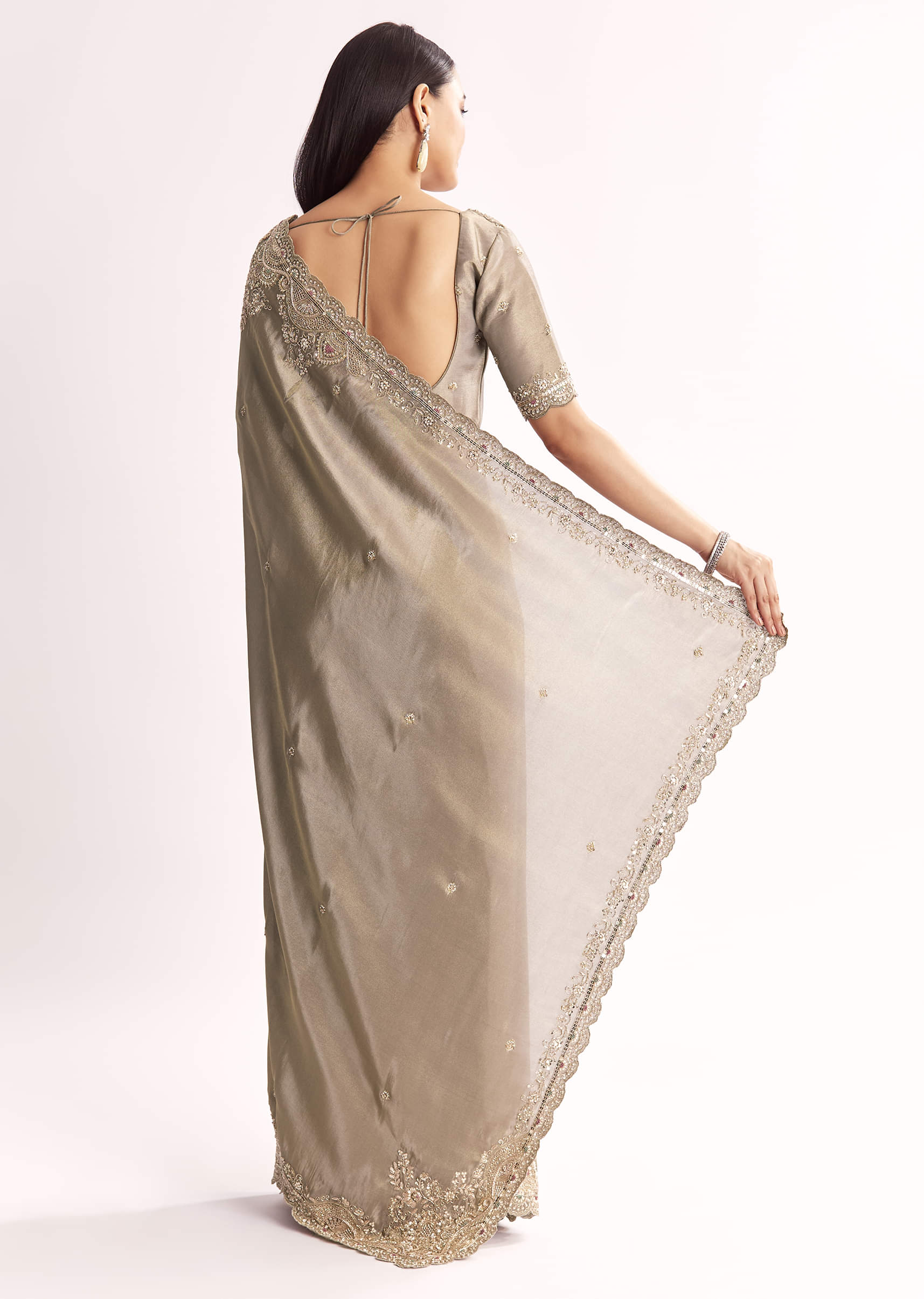 grey-tissue-saree-with-cutdana-sequins-beads-and-resham-embroidery-sg319807-6_7d912d80-77d5-4008-8429-110dd4c57e71.jpg