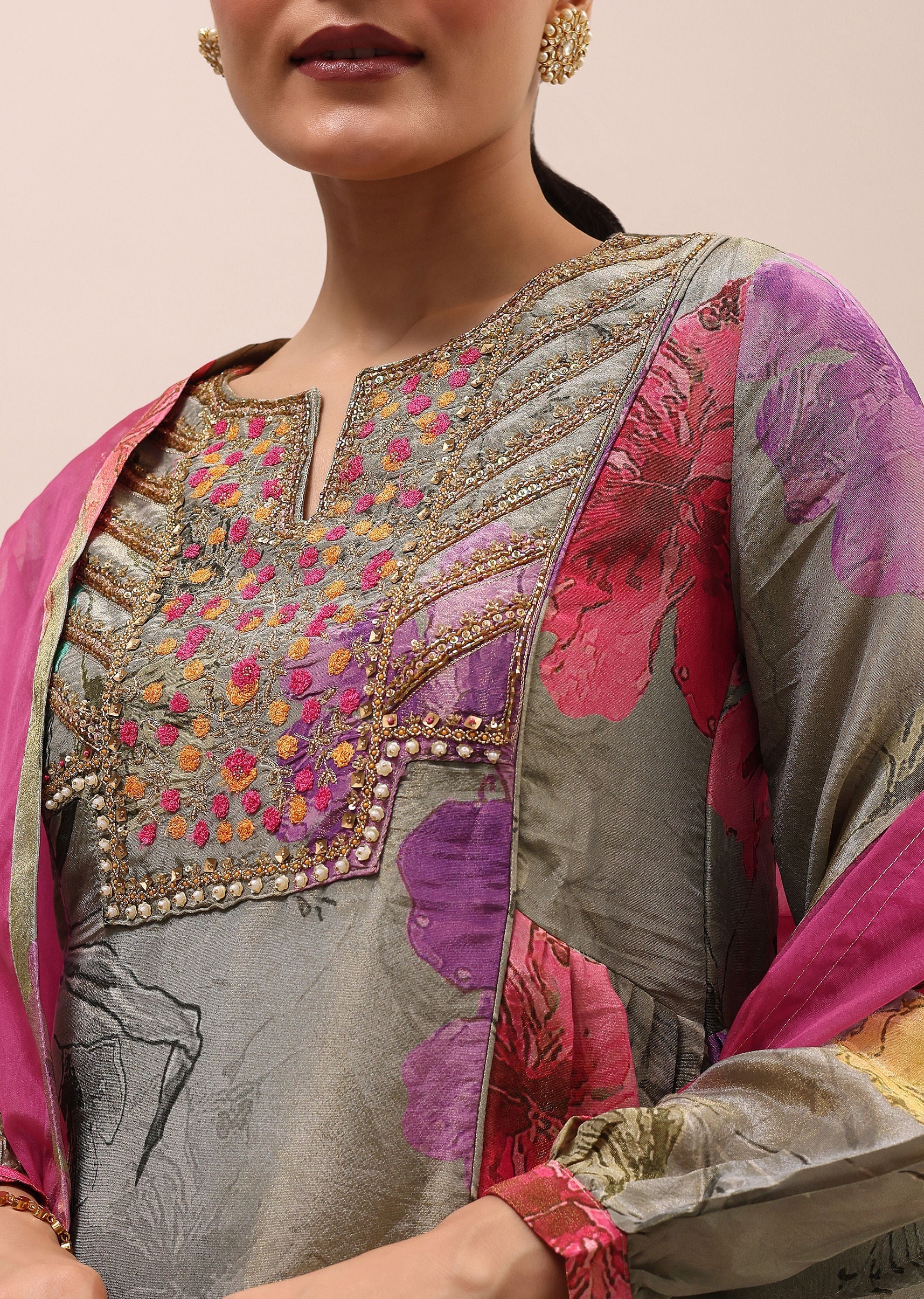 grey_and_pink_embroidered_kurta_and_salwar_with_dupatta-sg220132_4_b896e872-4004-4ae8-81ed-92ebc3f58969.jpg