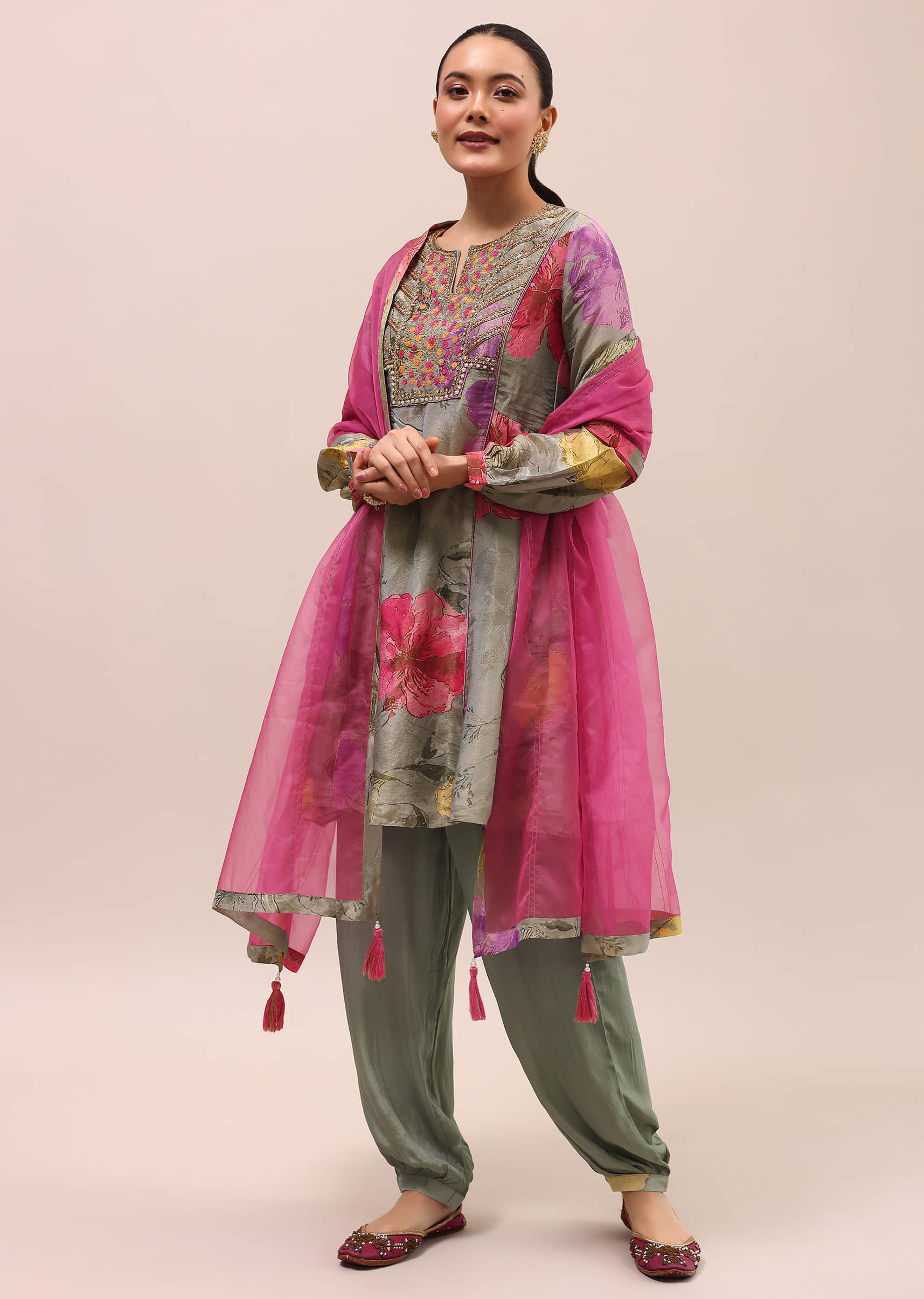 grey_and_pink_embroidered_kurta_and_salwar_with_dupatta-sg220132_6_9fc1b318-b4b5-4668-b509-0a2e7ddb81a9.jpg