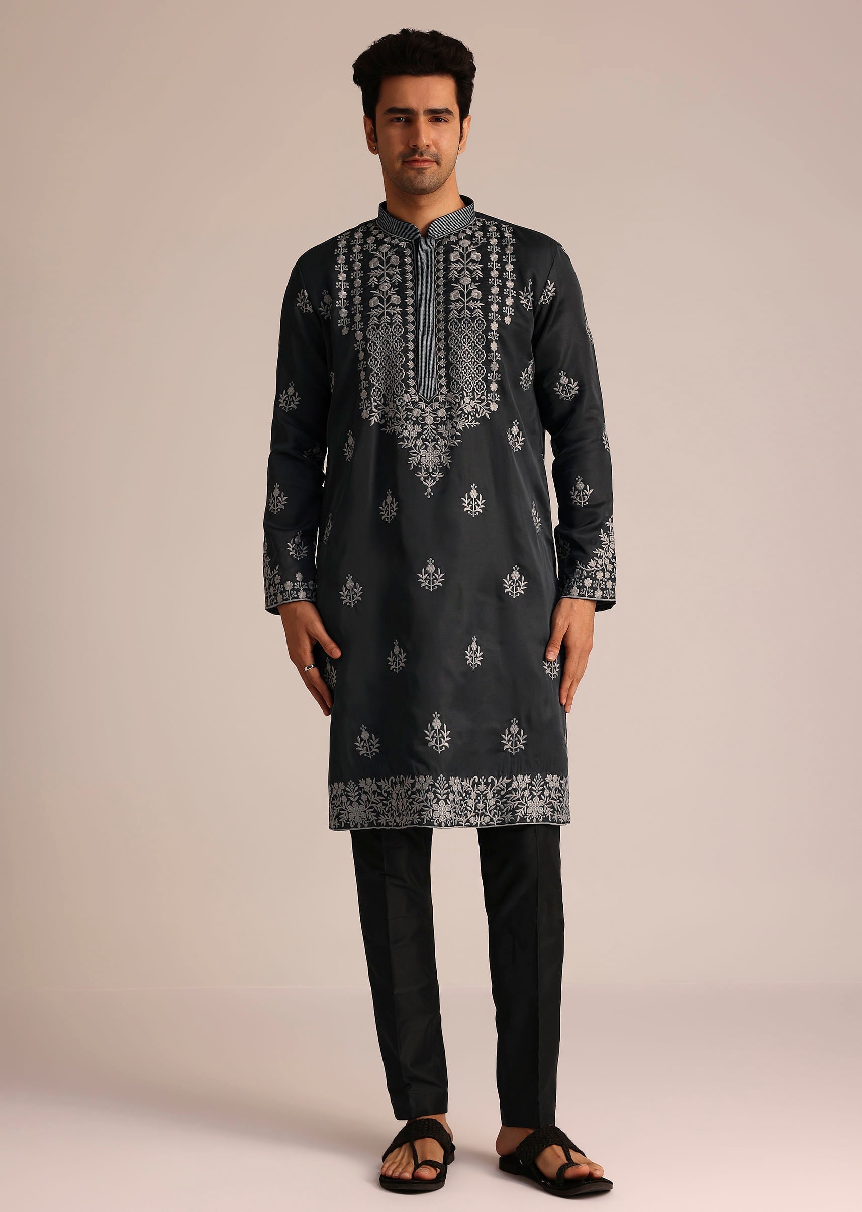 grey_embroidered_full_sleeves_kurta_set-sg246168_6_34fa8332-e00a-4dc9-8ed1-1874ee8e15f2.jpg