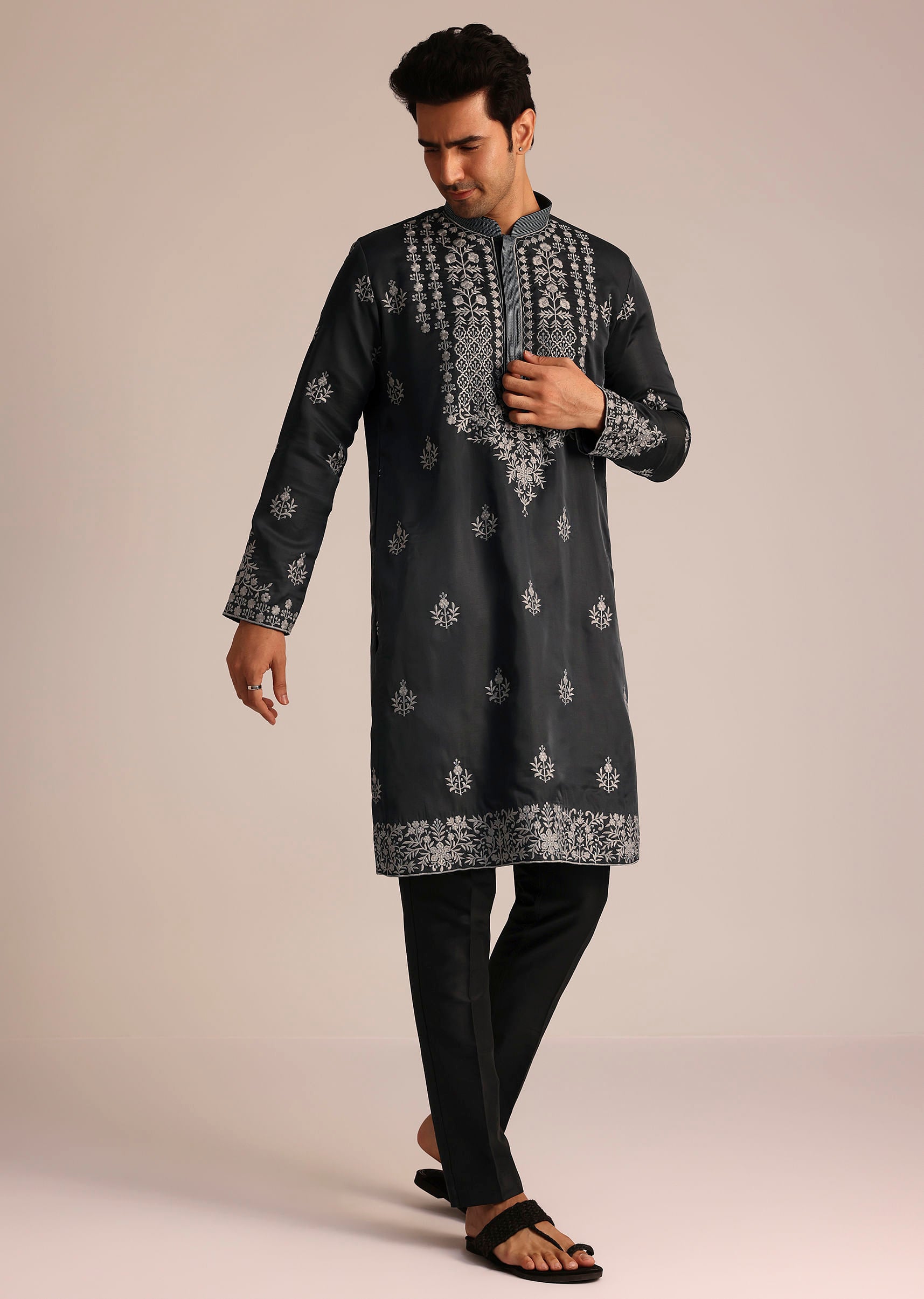 grey_embroidered_full_sleeves_kurta_set-sg246168_8_83f46585-3ecc-4532-8525-56096471df50.jpg