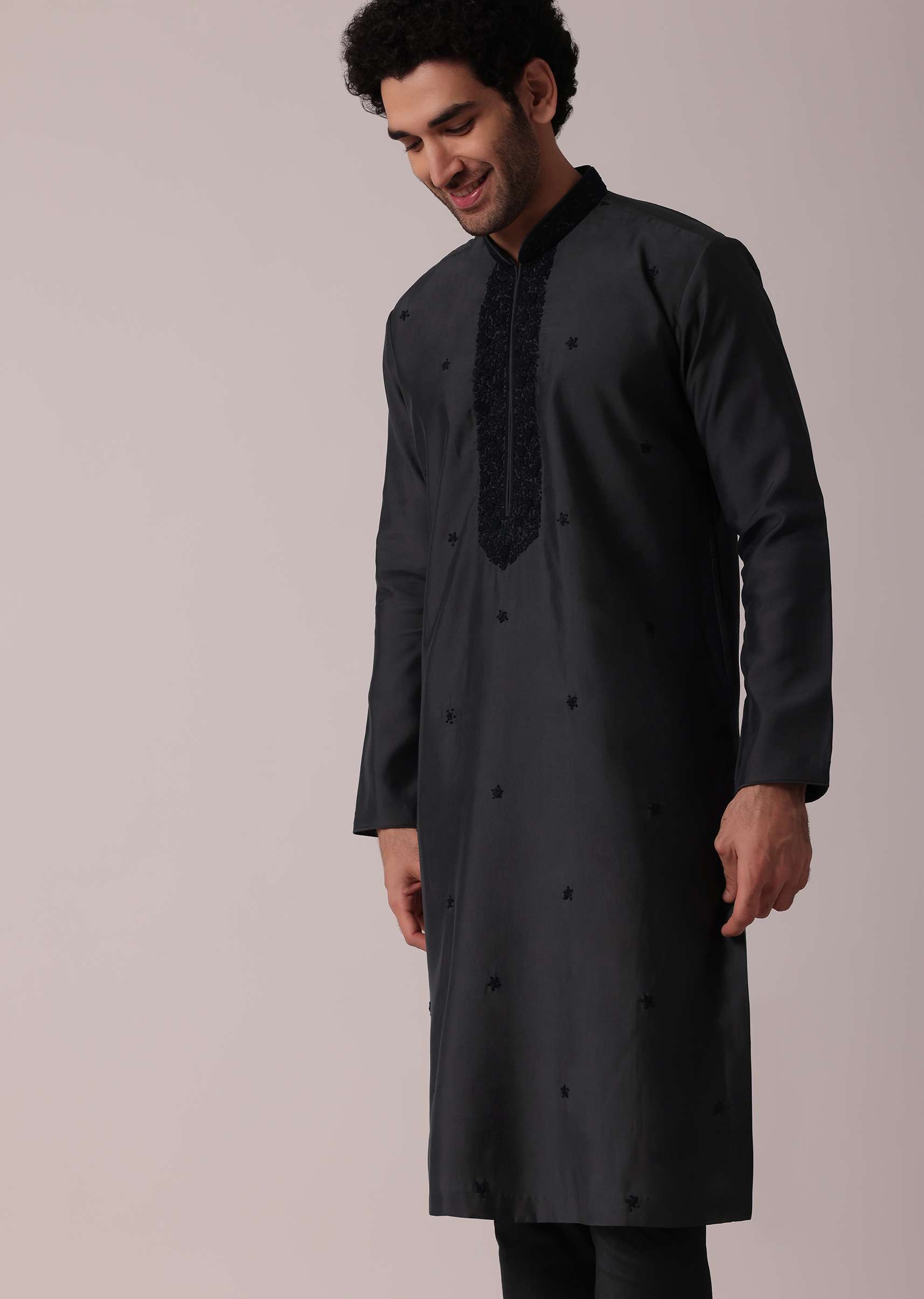 grey_festive_silk_kurta_set_with_intricate_ha-sg215064_19_f5b00bc1-9eb9-41ba-a49b-7cebdbf40e60.jpg